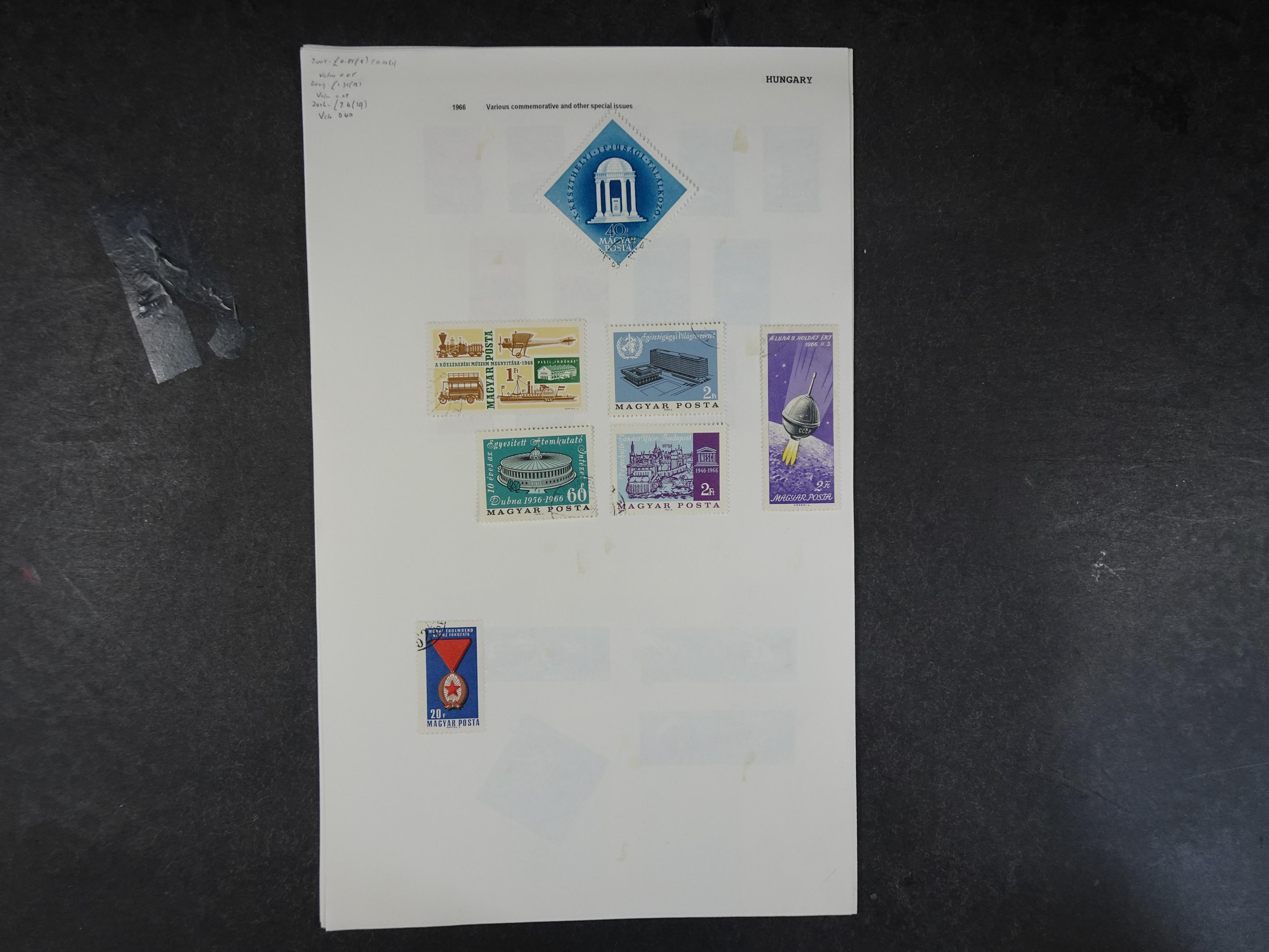 Doos met velerlei verrassingen waar onder betere zegels.
FUNDGRUBE. 51