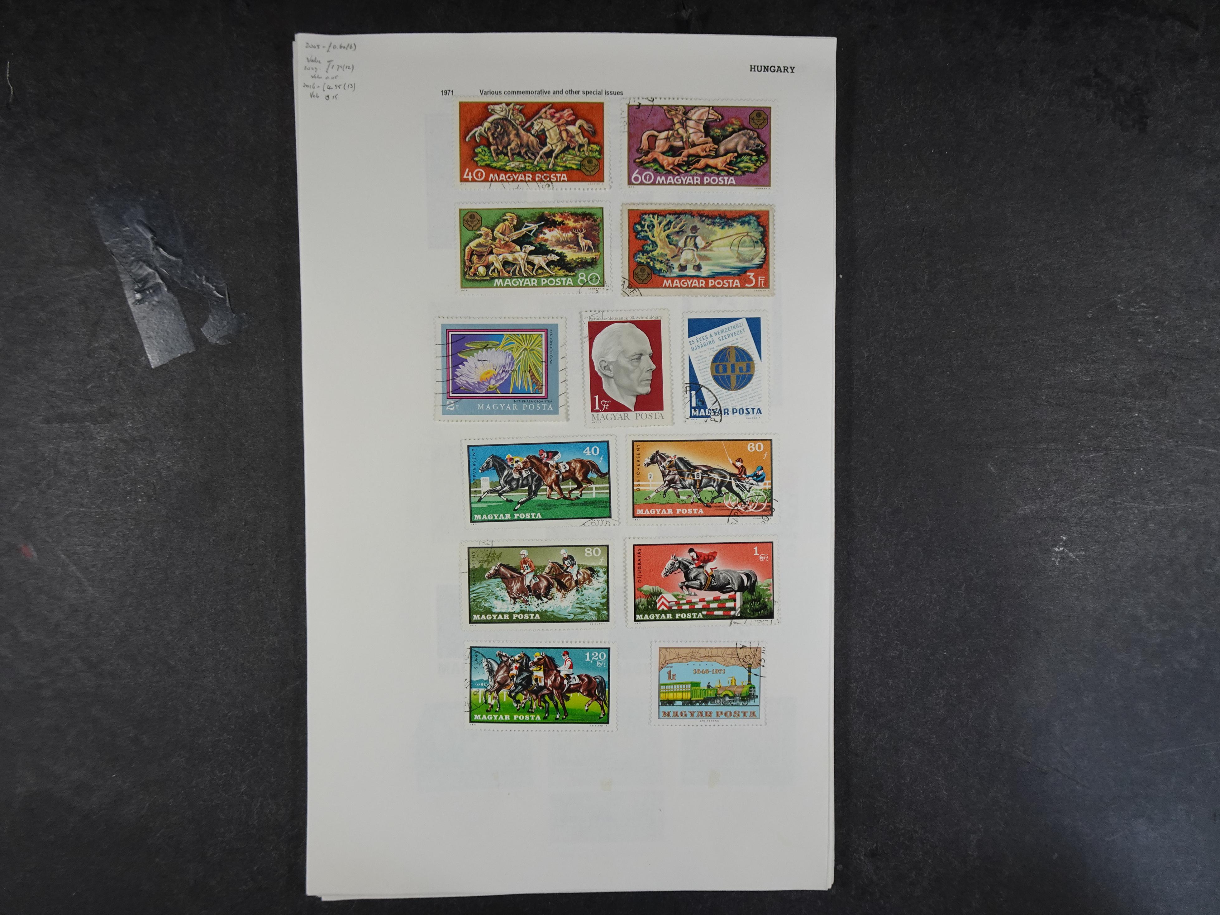 Doos met velerlei verrassingen waar onder betere zegels.
FUNDGRUBE. 61