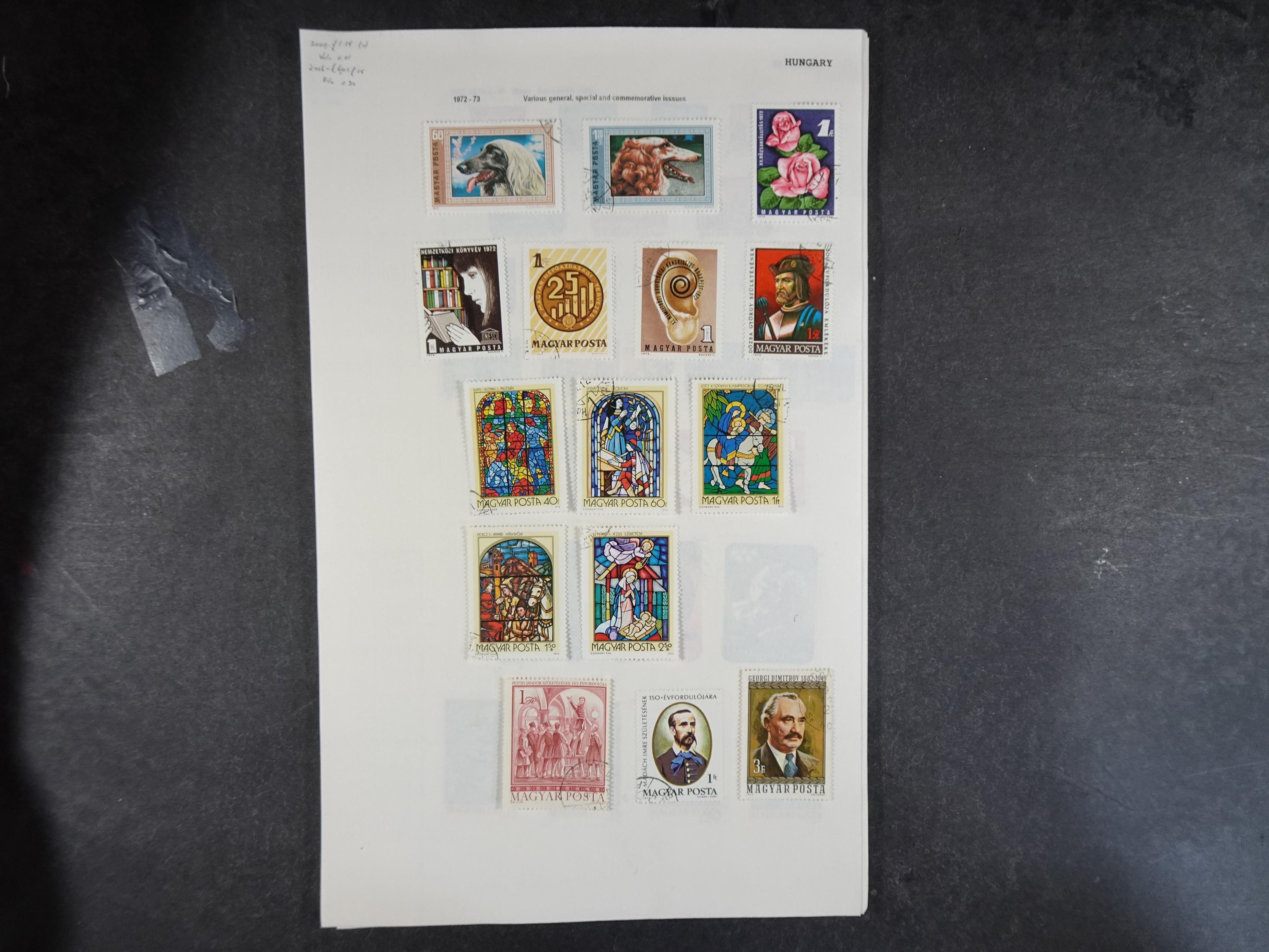 Doos met velerlei verrassingen waar onder betere zegels.
FUNDGRUBE. 65