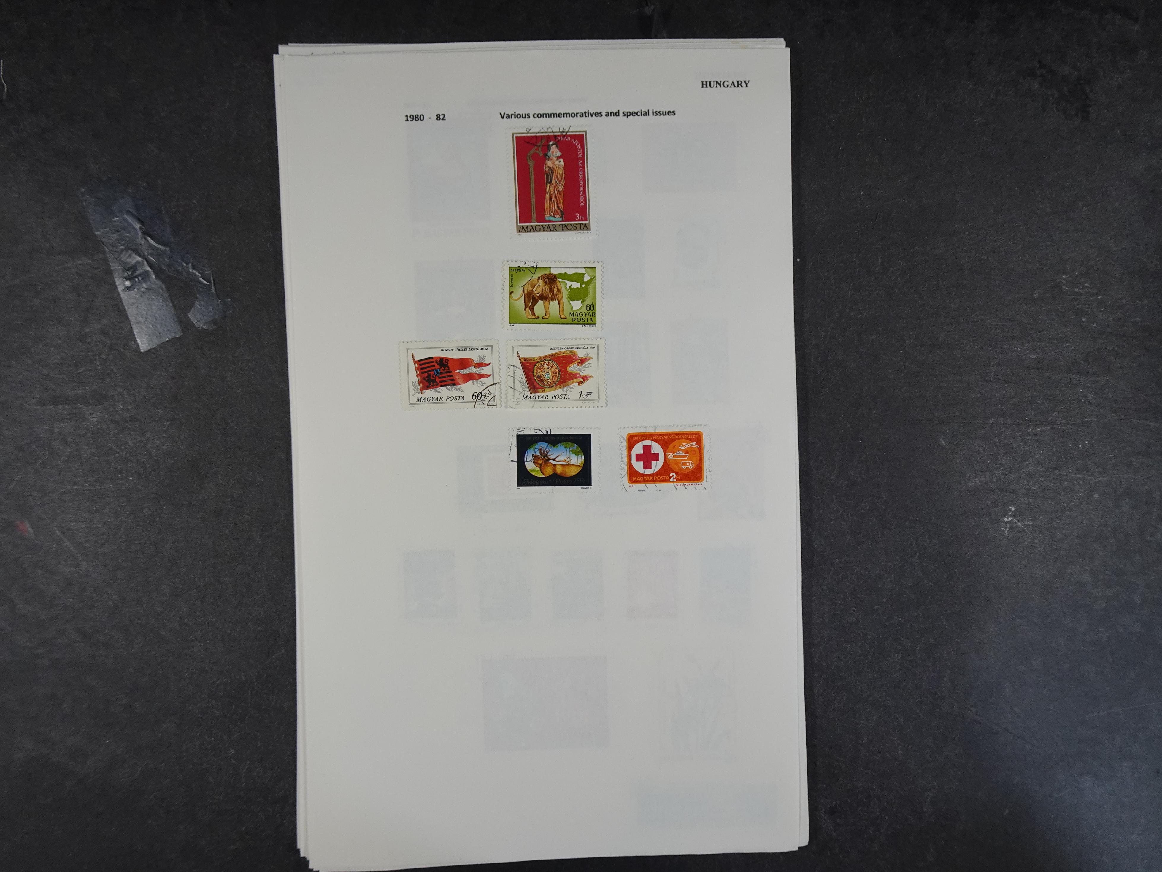 Doos met velerlei verrassingen waar onder betere zegels.
FUNDGRUBE. 81