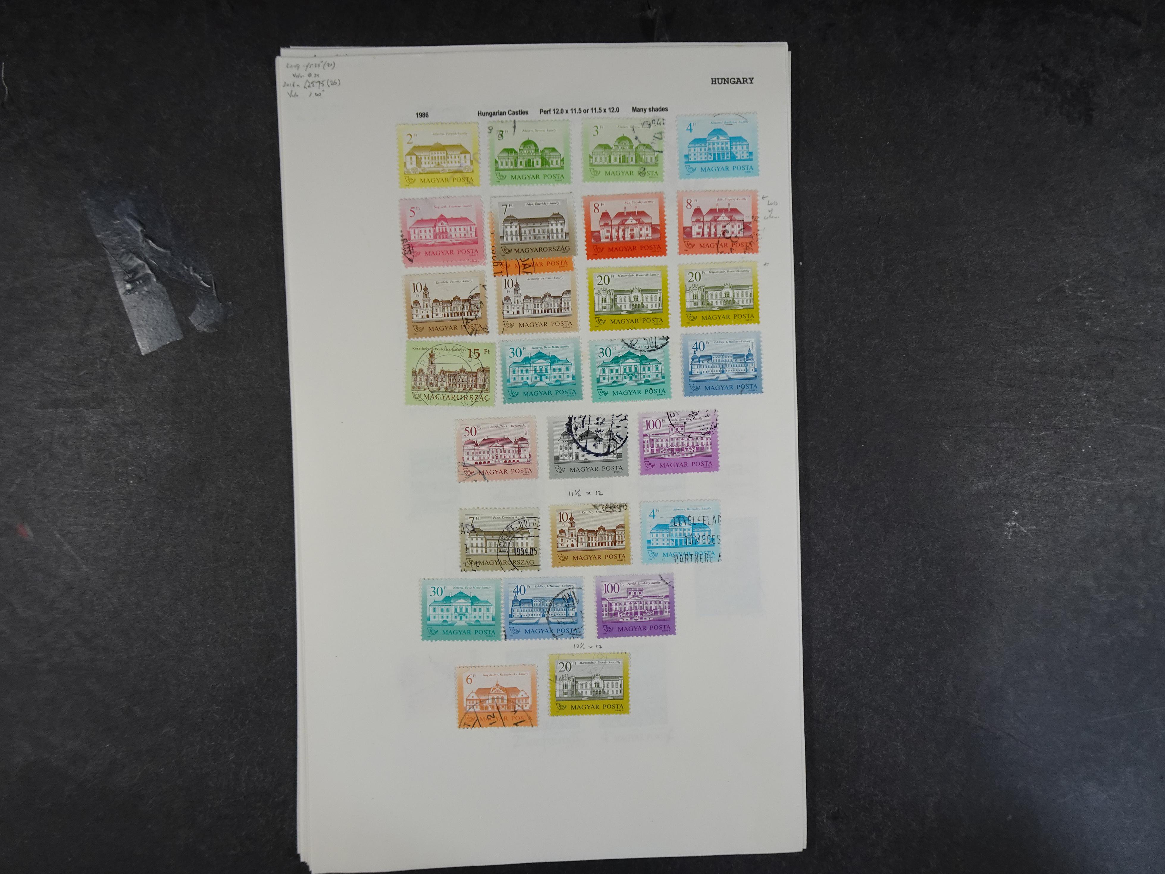 Doos met velerlei verrassingen waar onder betere zegels.
FUNDGRUBE. 83