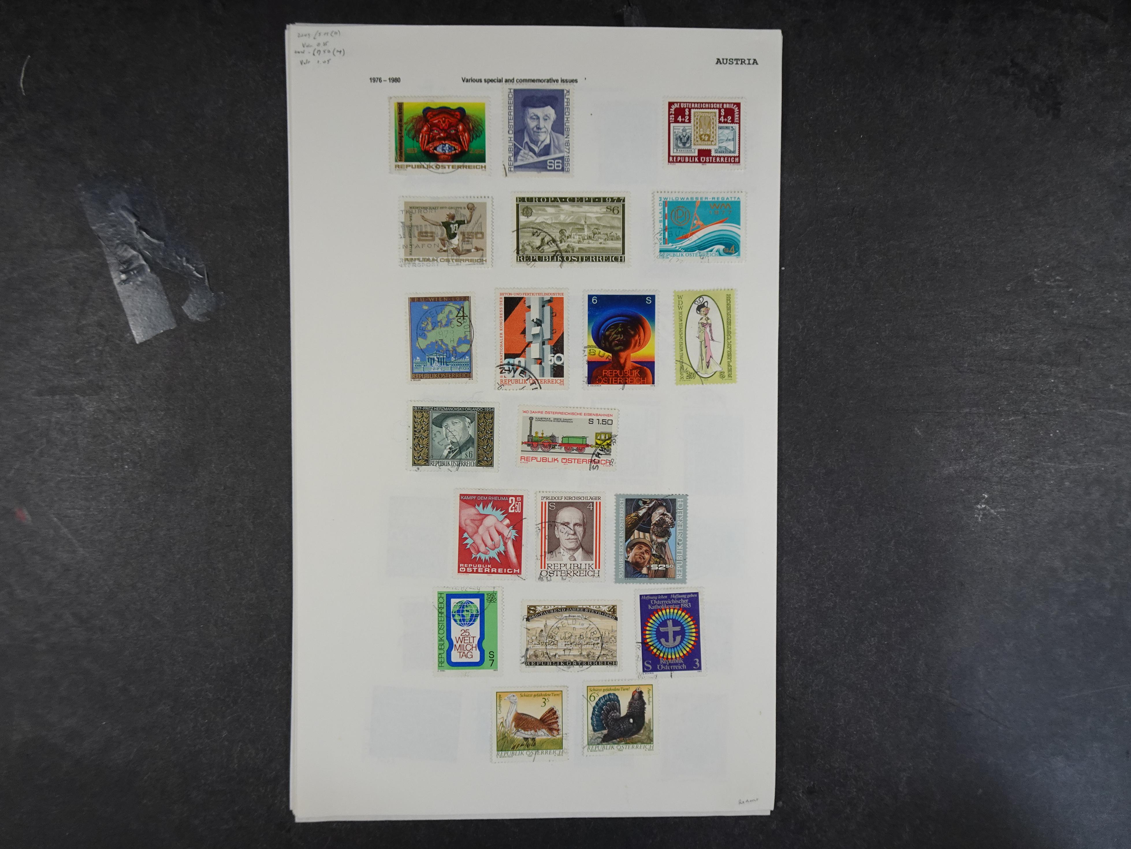 Doos met velerlei verrassingen waar onder betere zegels.
FUNDGRUBE. 91