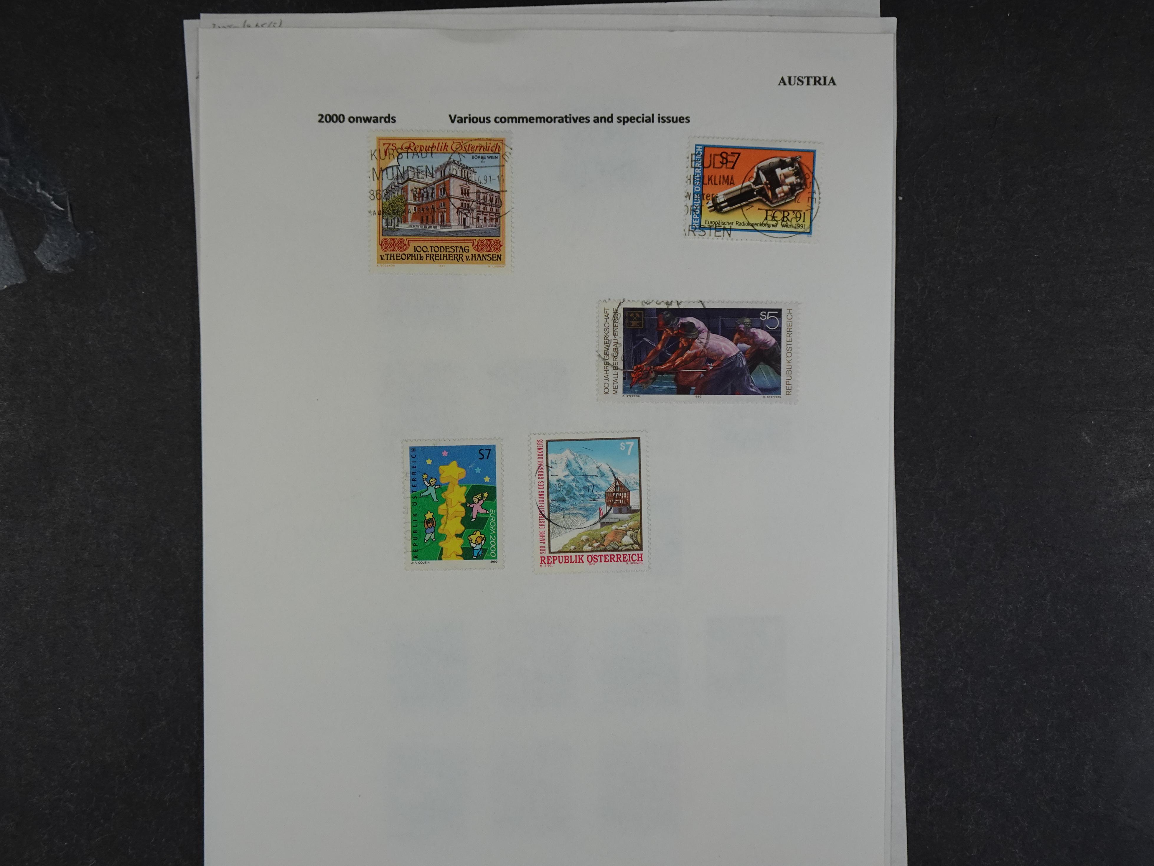 Doos met velerlei verrassingen waar onder betere zegels.
FUNDGRUBE. 100