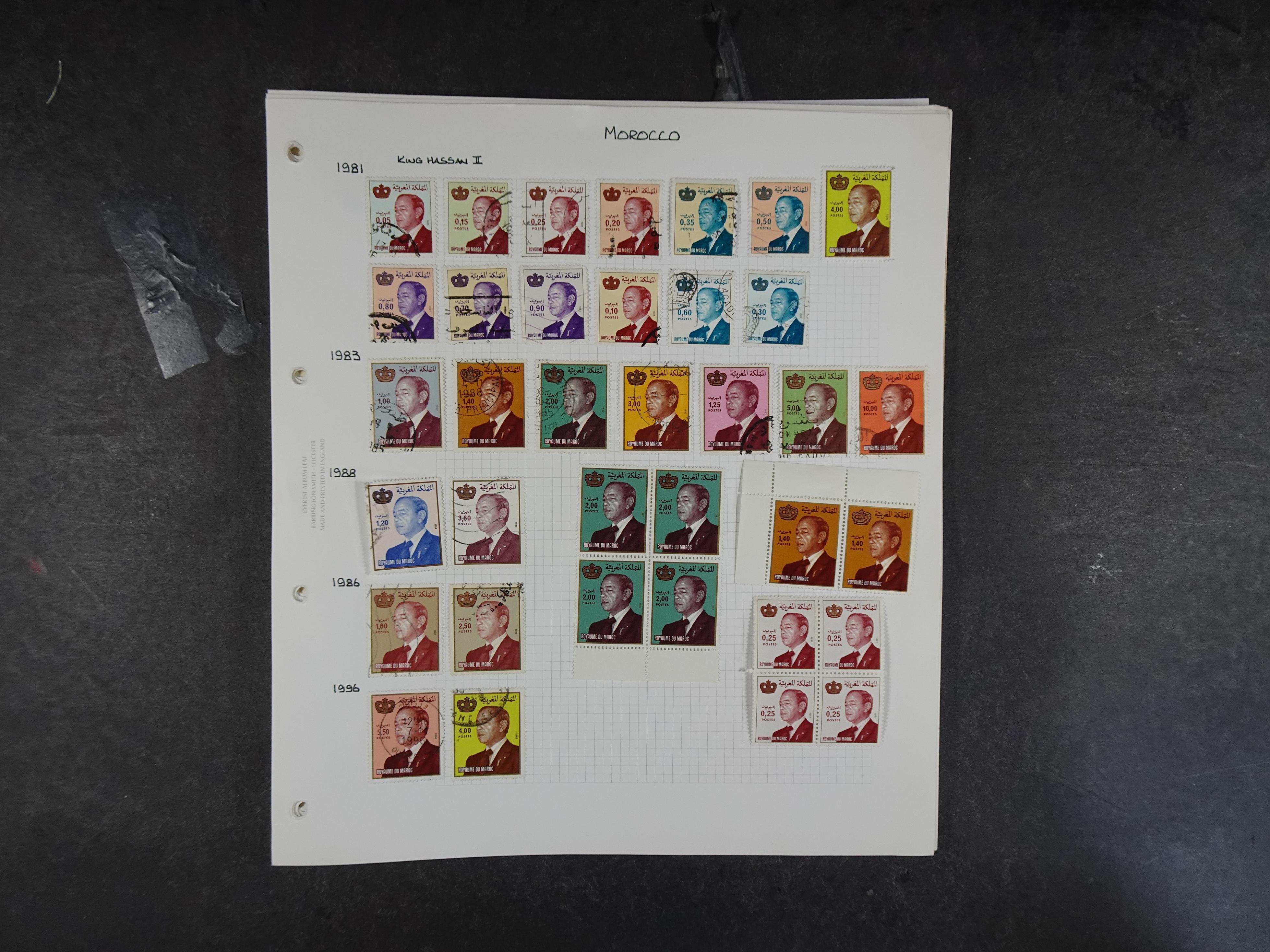 Doos met velerlei verrassingen waar onder betere zegels.
FUNDGRUBE. 116