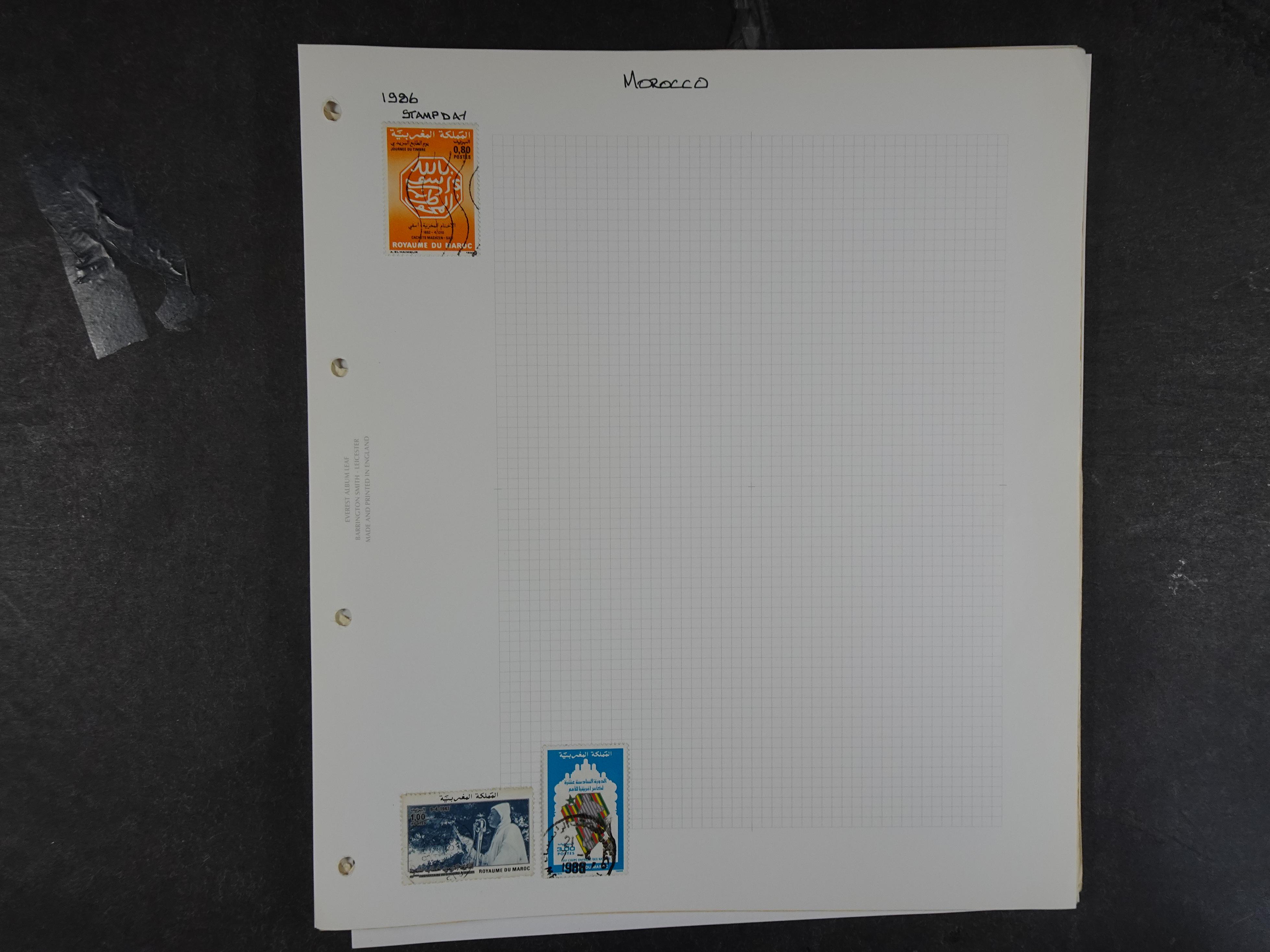 Doos met velerlei verrassingen waar onder betere zegels.
FUNDGRUBE. 120