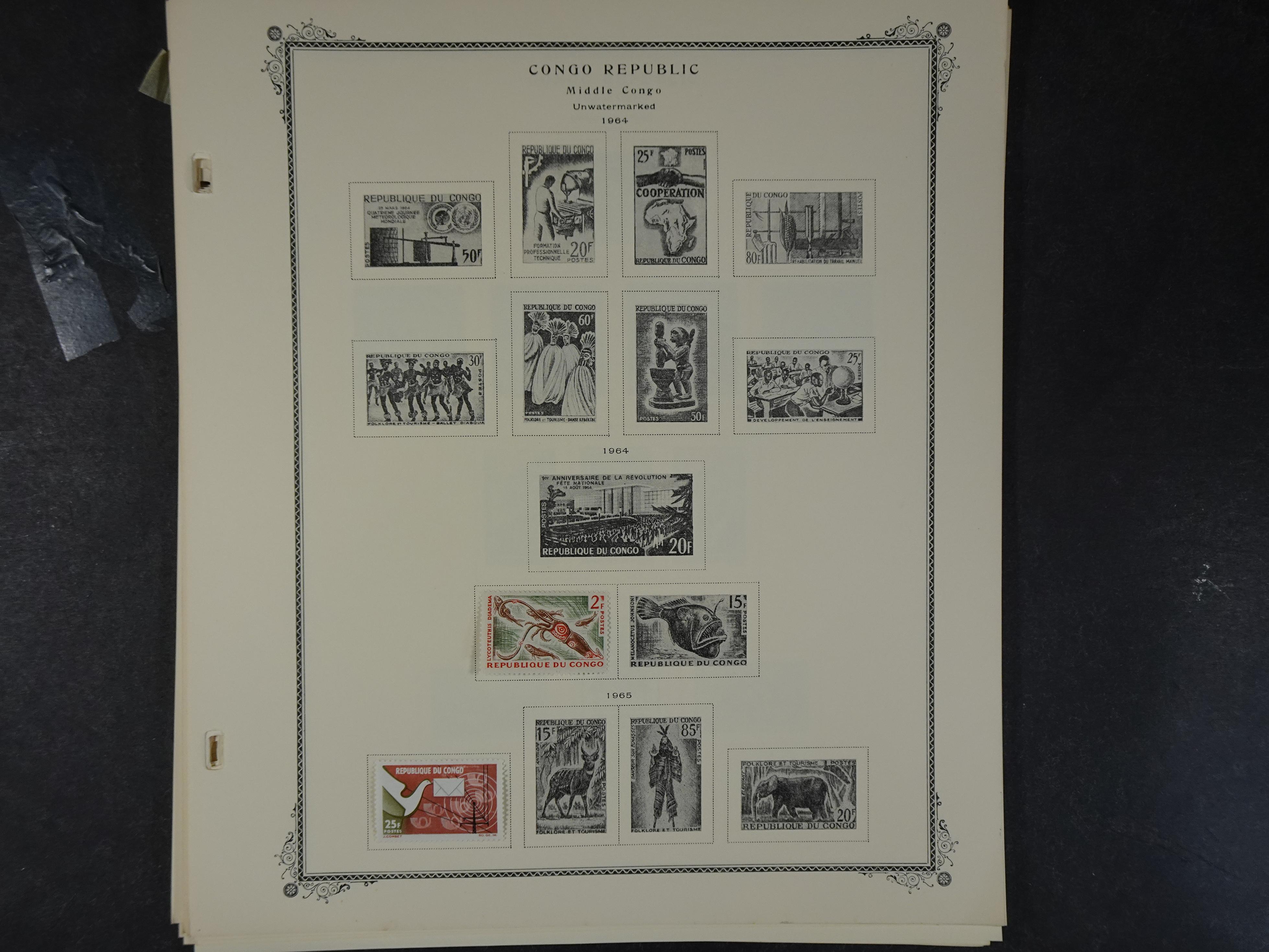 Doos met velerlei verrassingen waar onder betere zegels.
FUNDGRUBE. 146