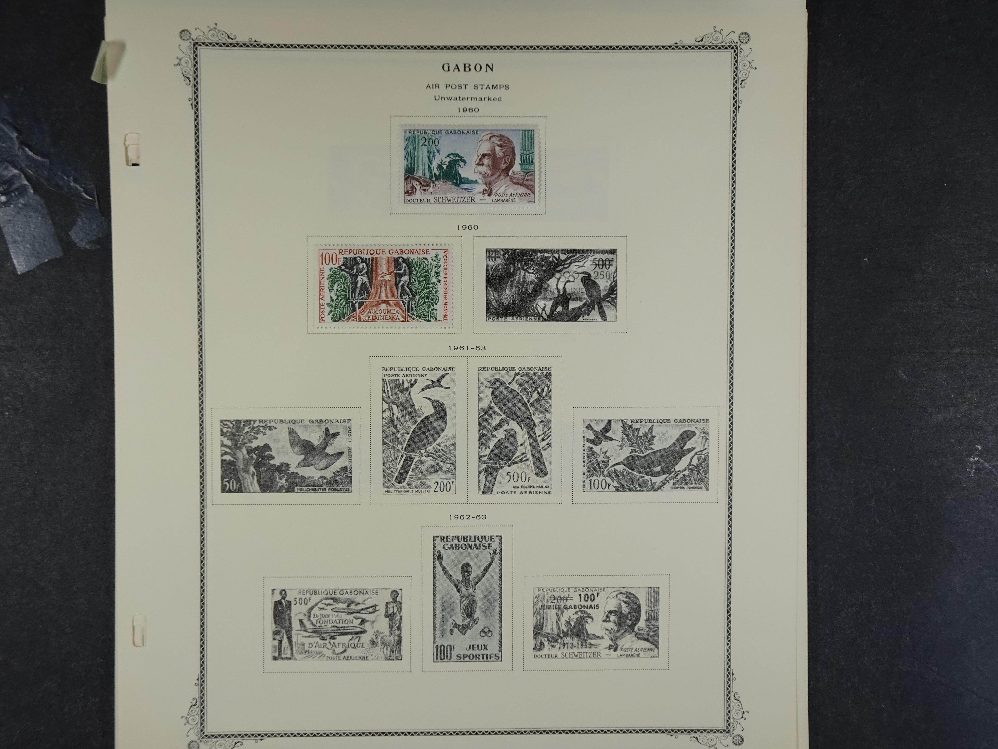 Doos met velerlei verrassingen waar onder betere zegels.
FUNDGRUBE. 161