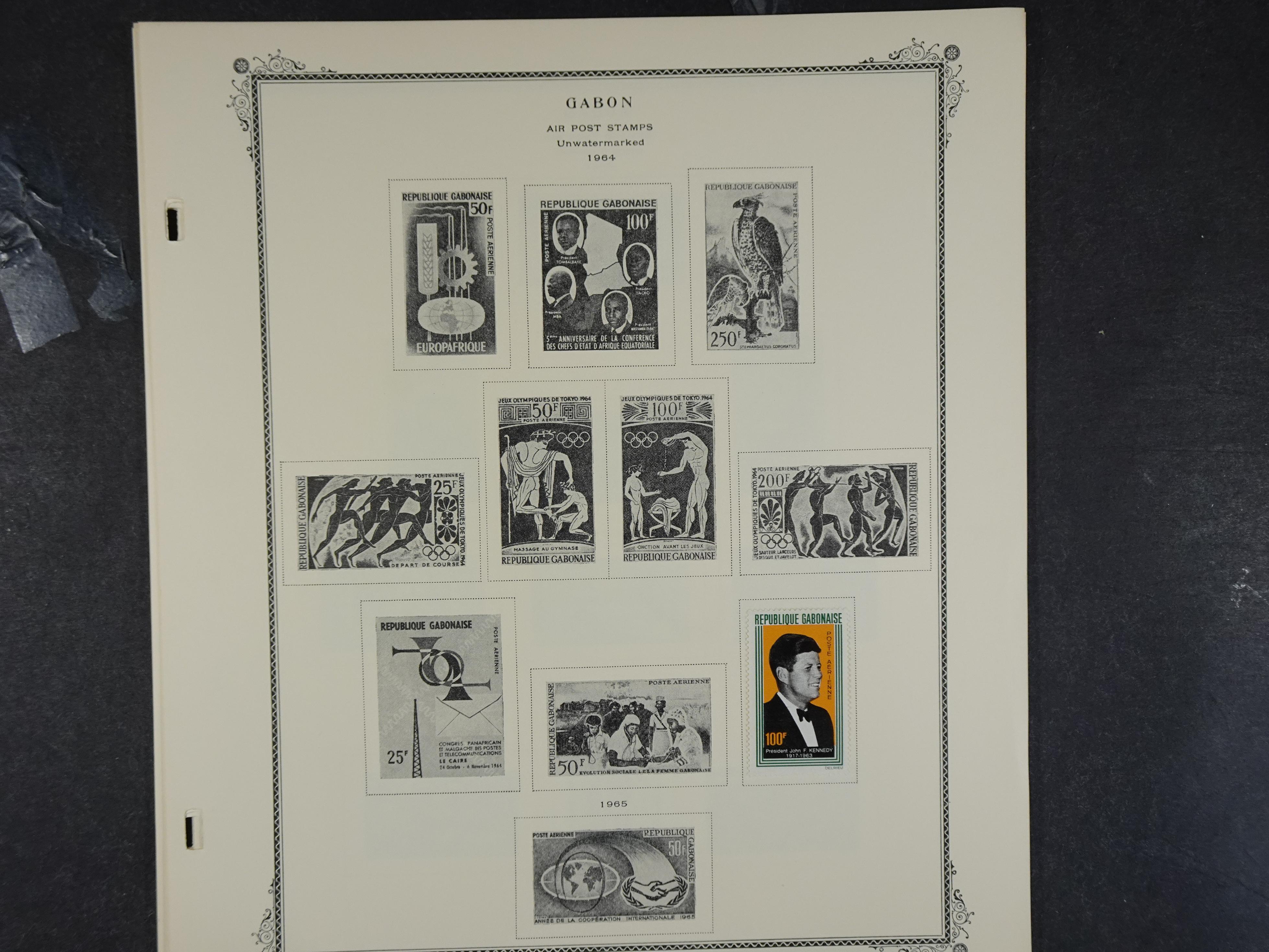 Doos met velerlei verrassingen waar onder betere zegels.
FUNDGRUBE. 164