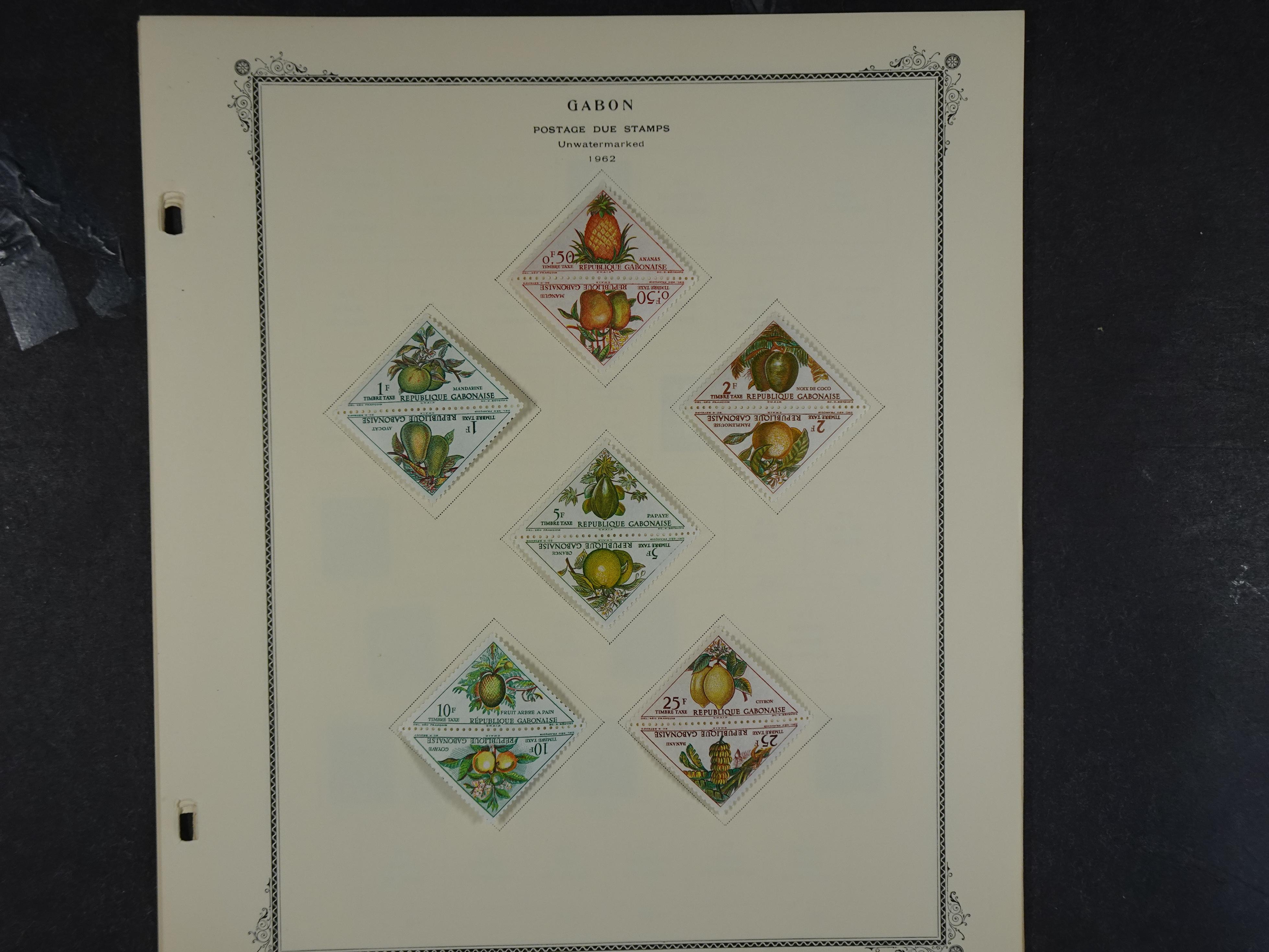 Doos met velerlei verrassingen waar onder betere zegels.
FUNDGRUBE. 170