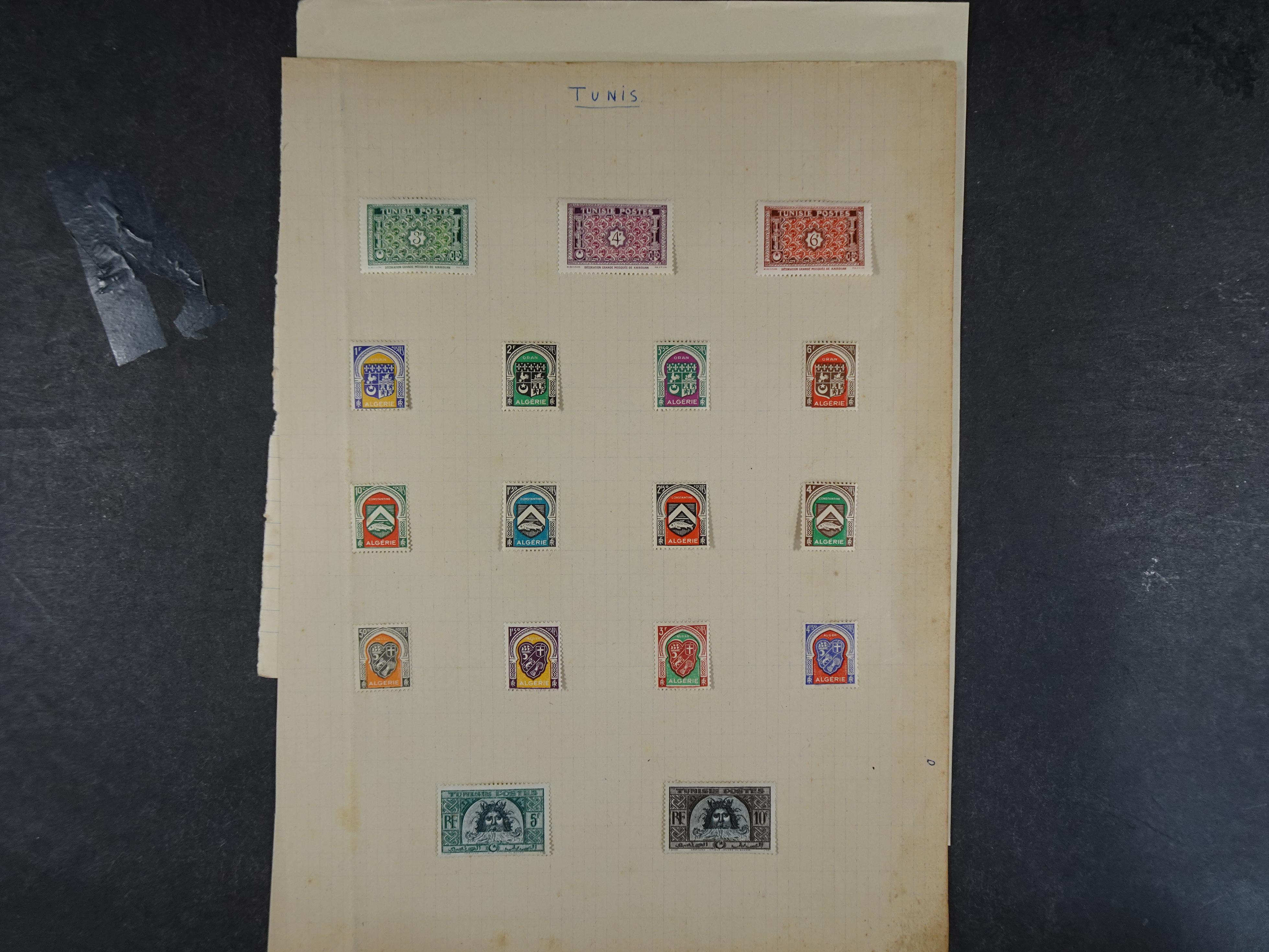 Doos met velerlei verrassingen waar onder betere zegels.
FUNDGRUBE. 228