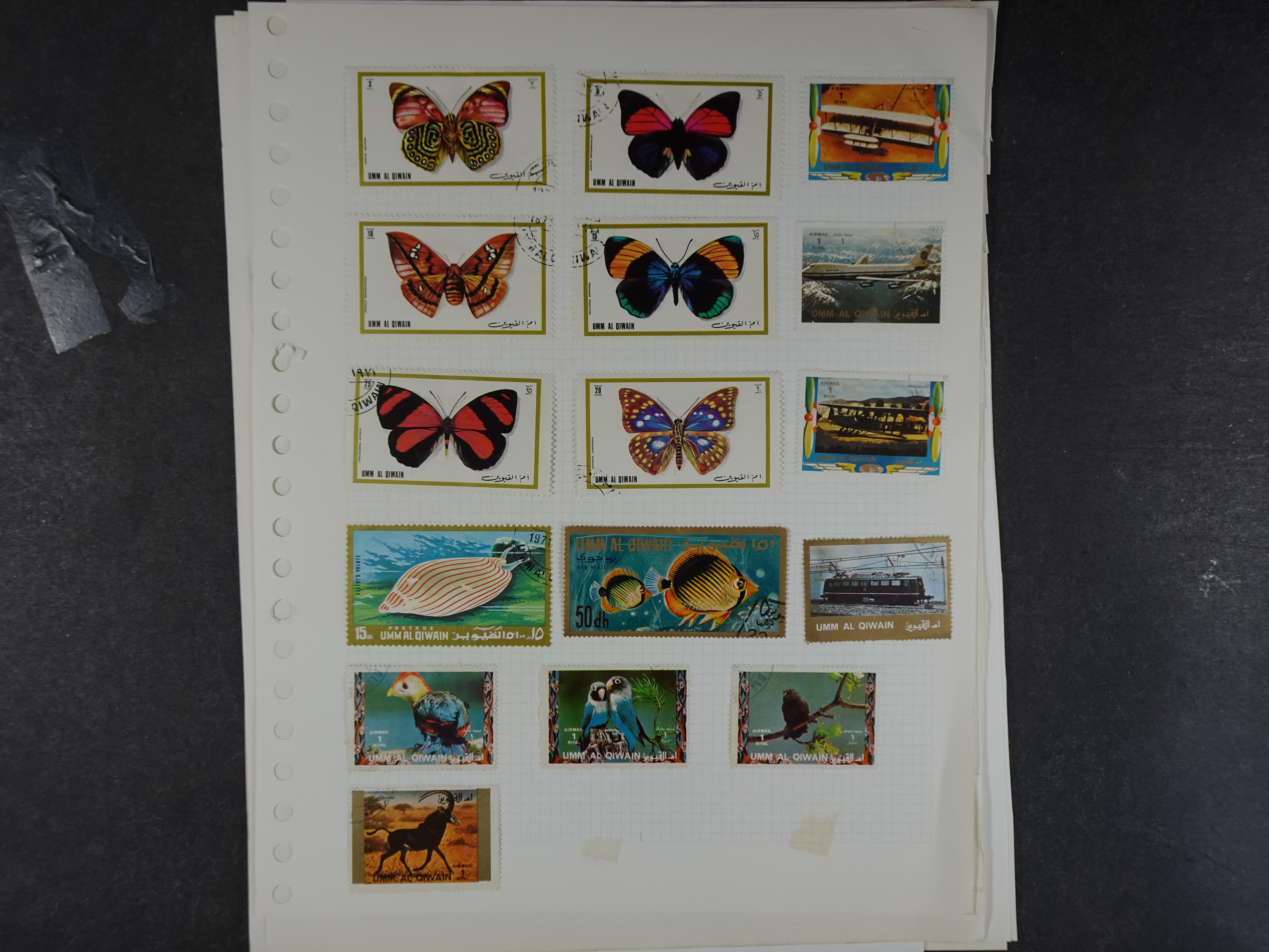 Doos met velerlei verrassingen waar onder betere zegels.
FUNDGRUBE. 266