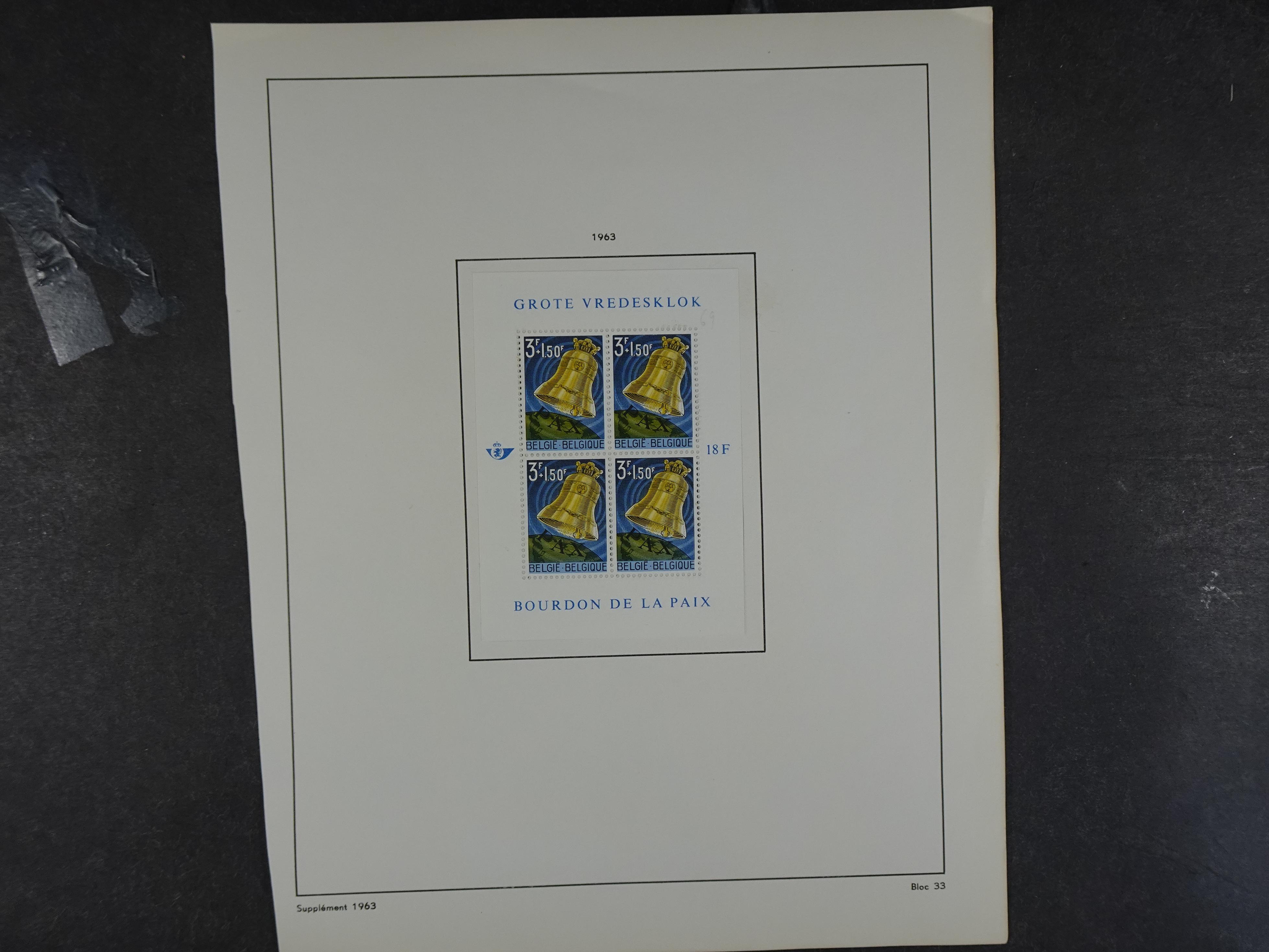 Doos met velerlei verrassingen waar onder betere zegels.
FUNDGRUBE. 272