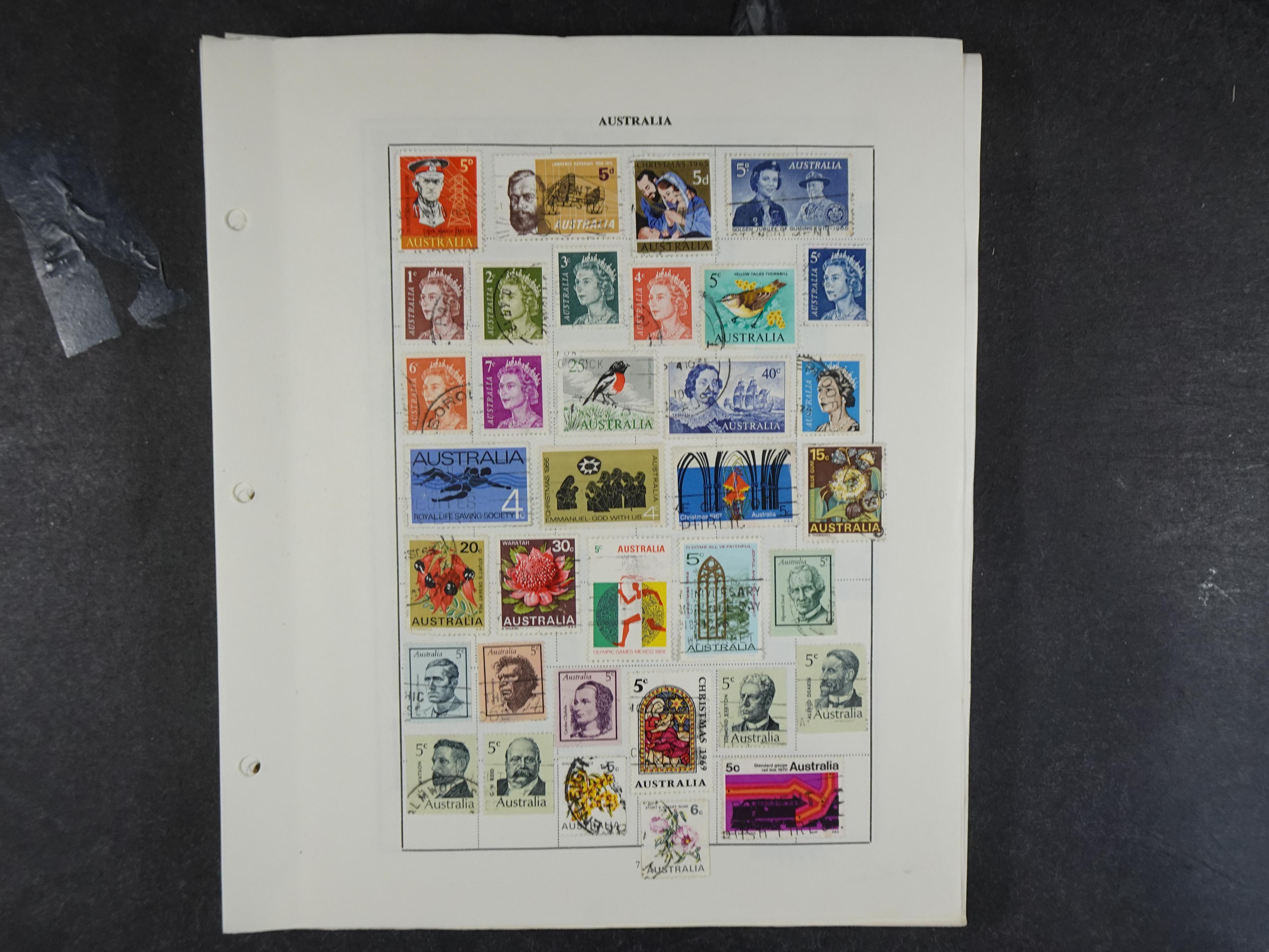 Doos met velerlei verrassingen waar onder betere zegels.
FUNDGRUBE. 278