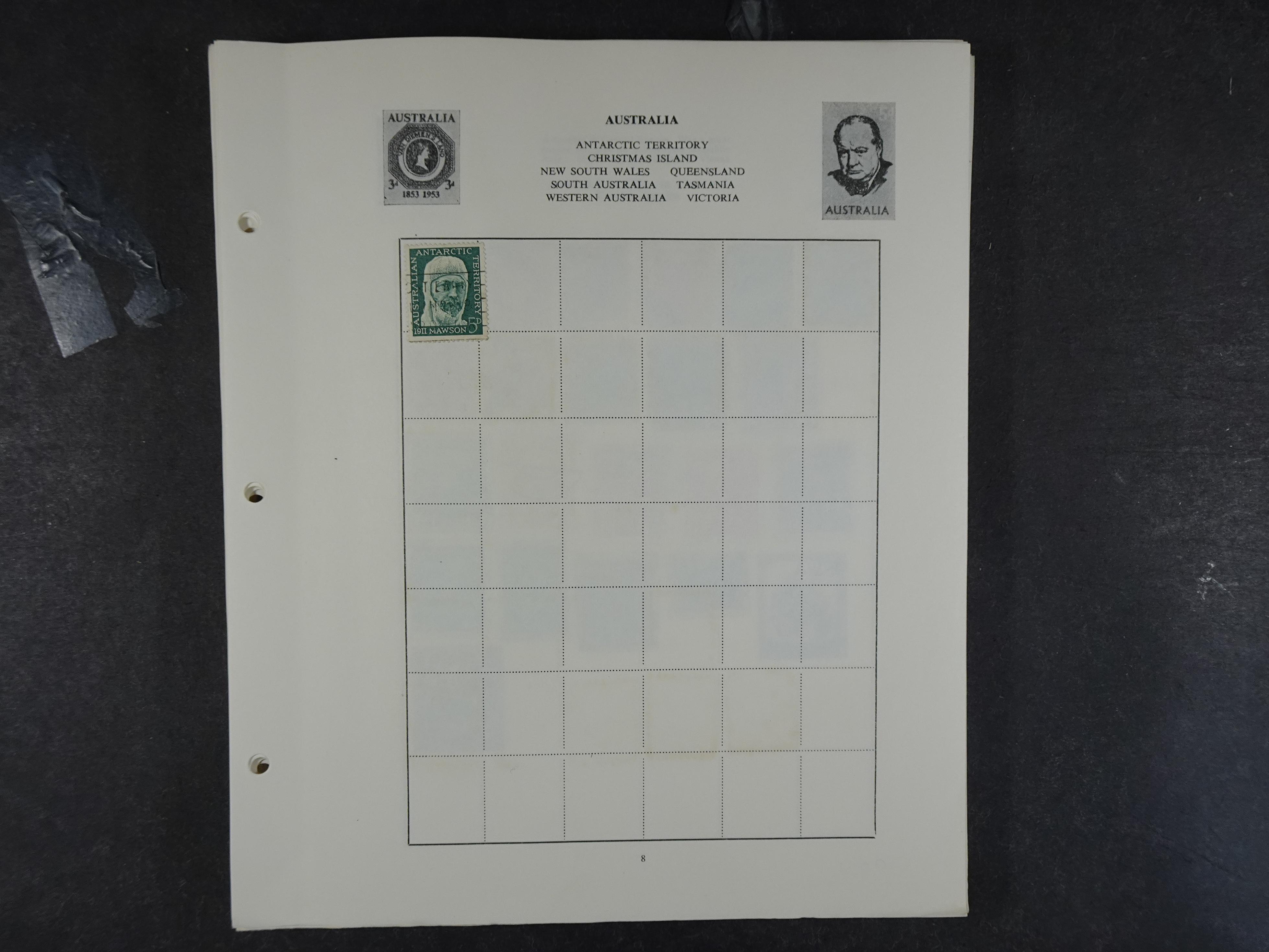 Doos met velerlei verrassingen waar onder betere zegels.
FUNDGRUBE. 282