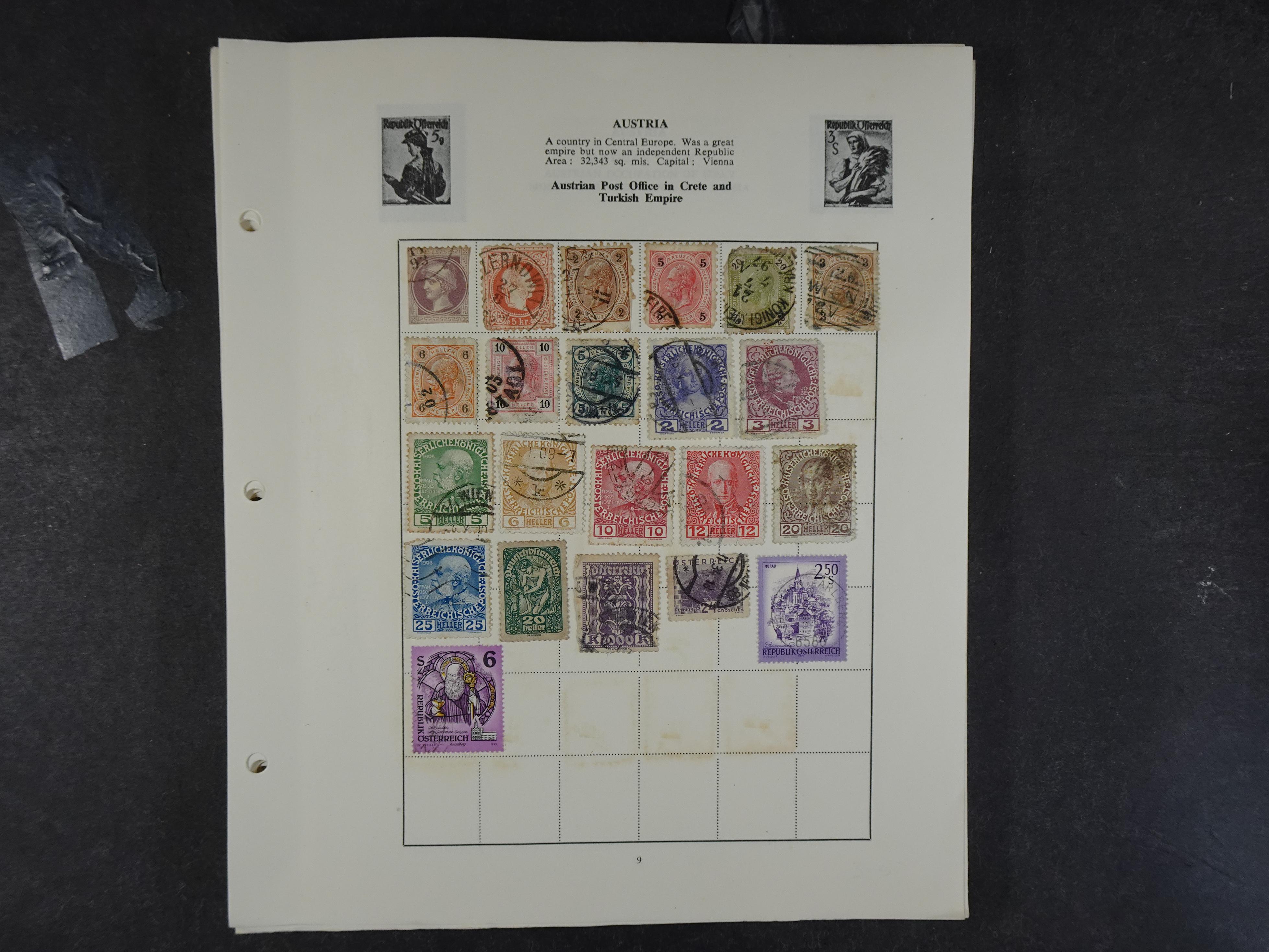 Doos met velerlei verrassingen waar onder betere zegels.
FUNDGRUBE. 283