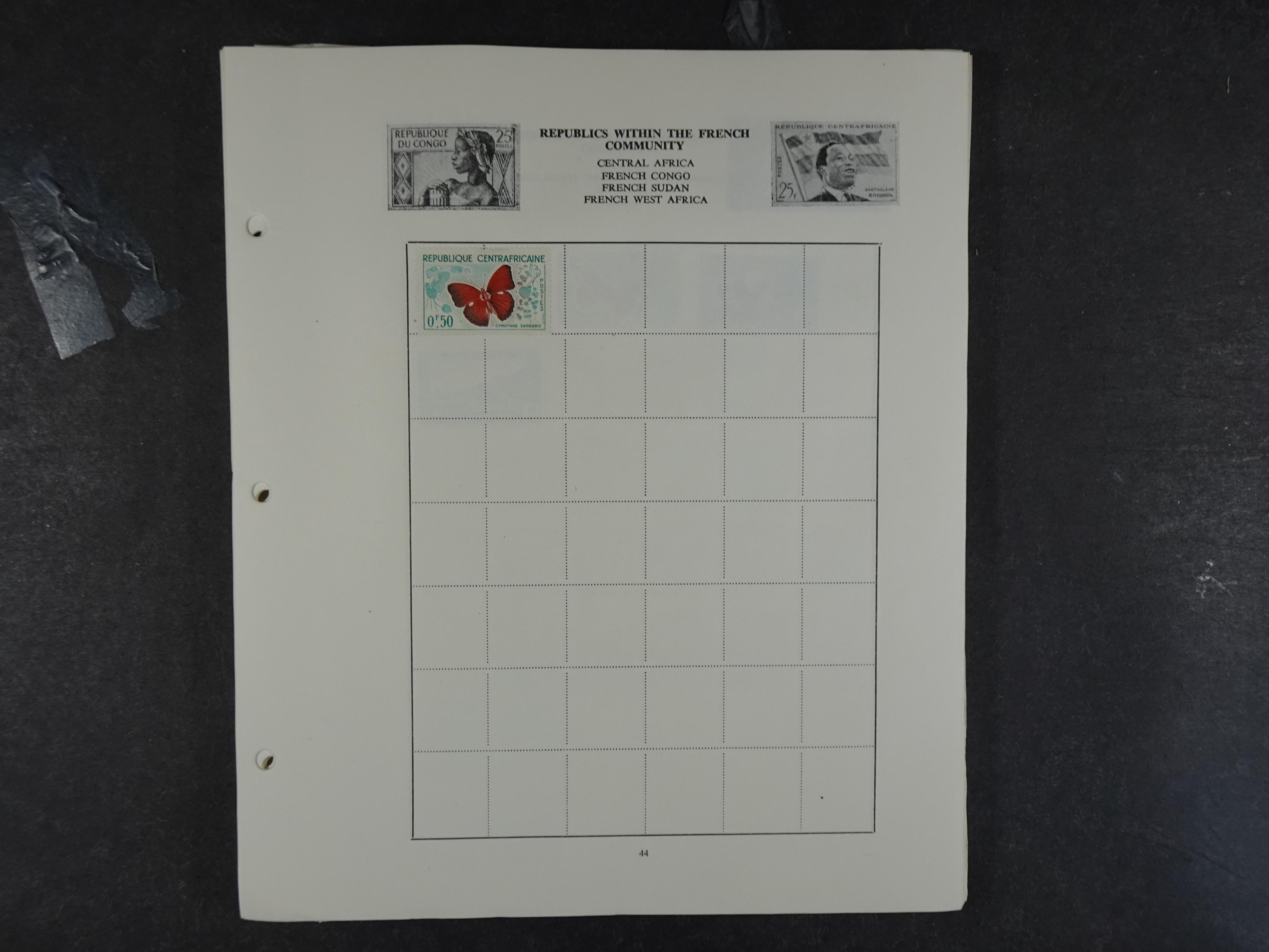 Doos met velerlei verrassingen waar onder betere zegels.
FUNDGRUBE. 304