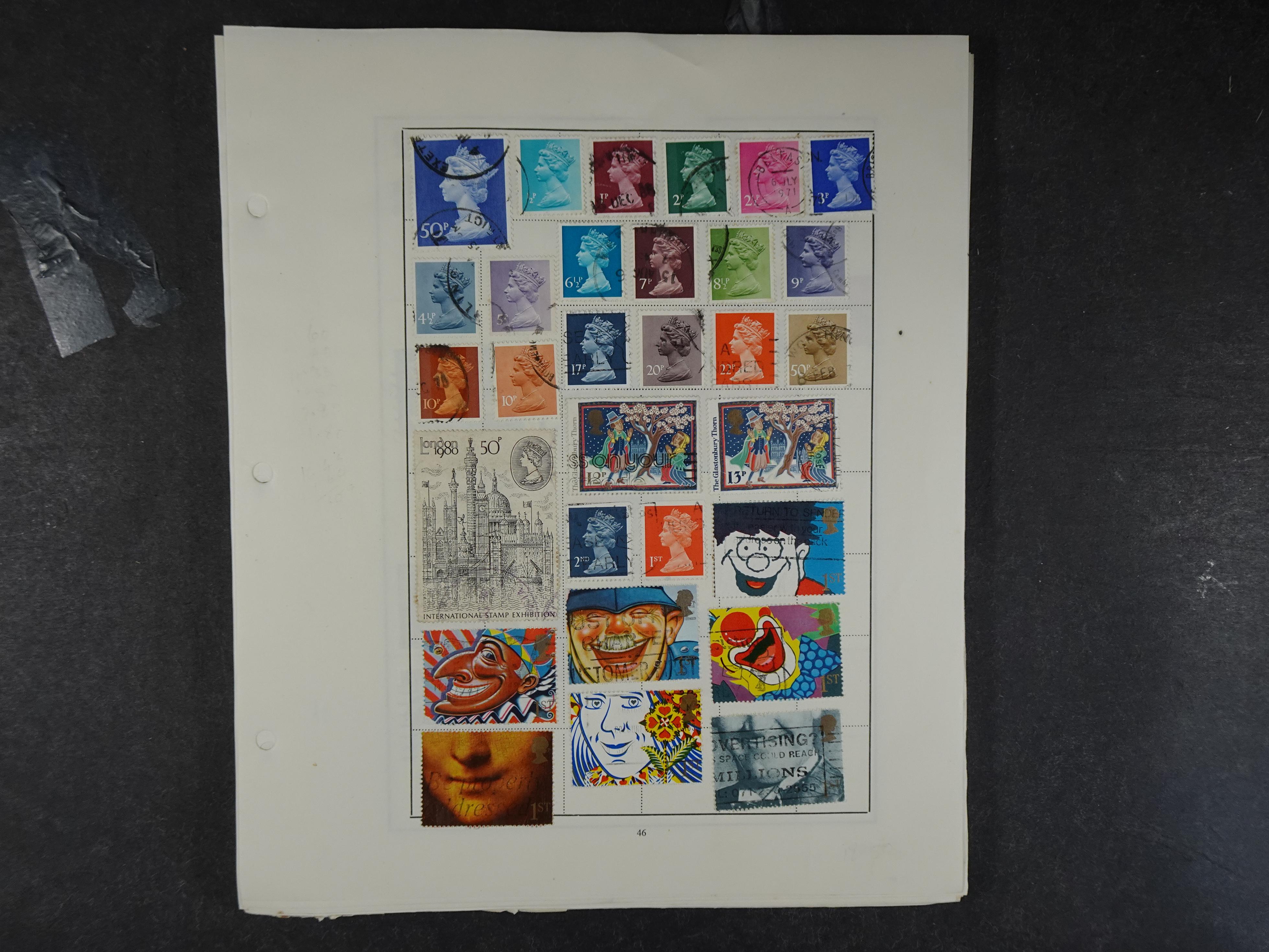 Doos met velerlei verrassingen waar onder betere zegels.
FUNDGRUBE. 312