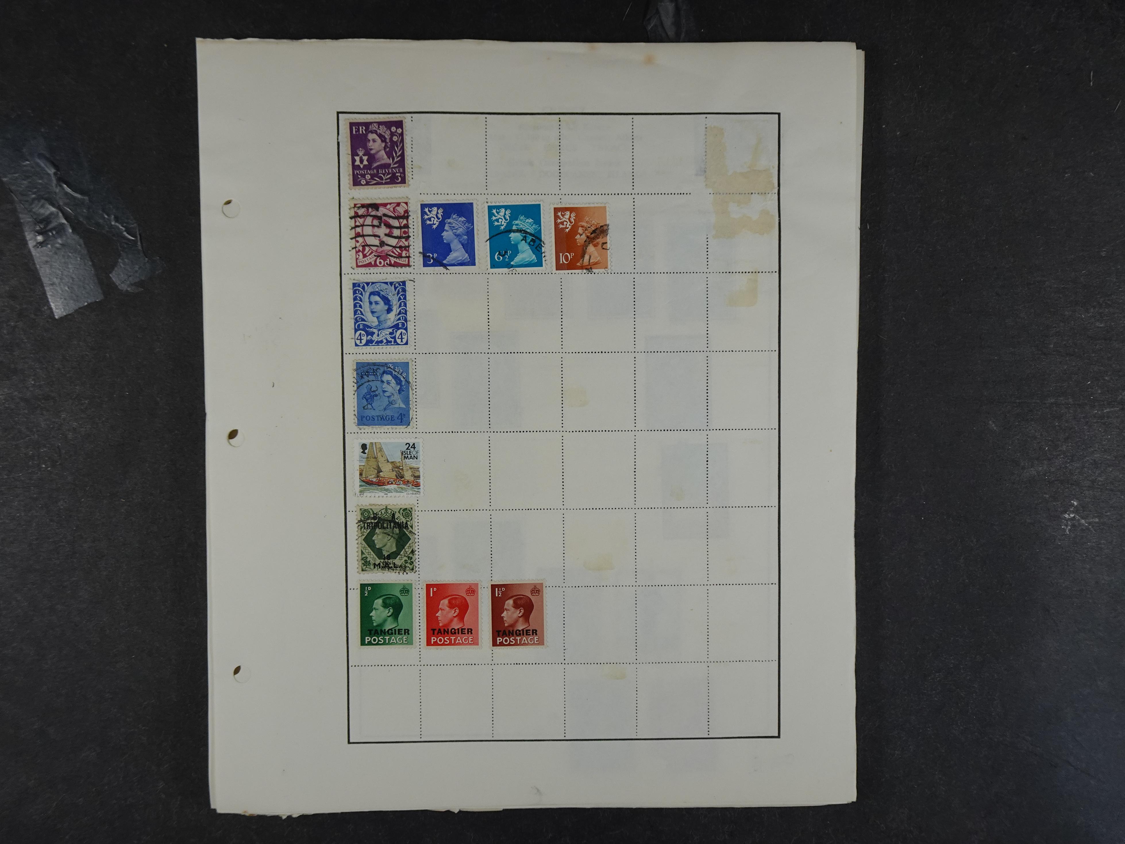 Doos met velerlei verrassingen waar onder betere zegels.
FUNDGRUBE. 314