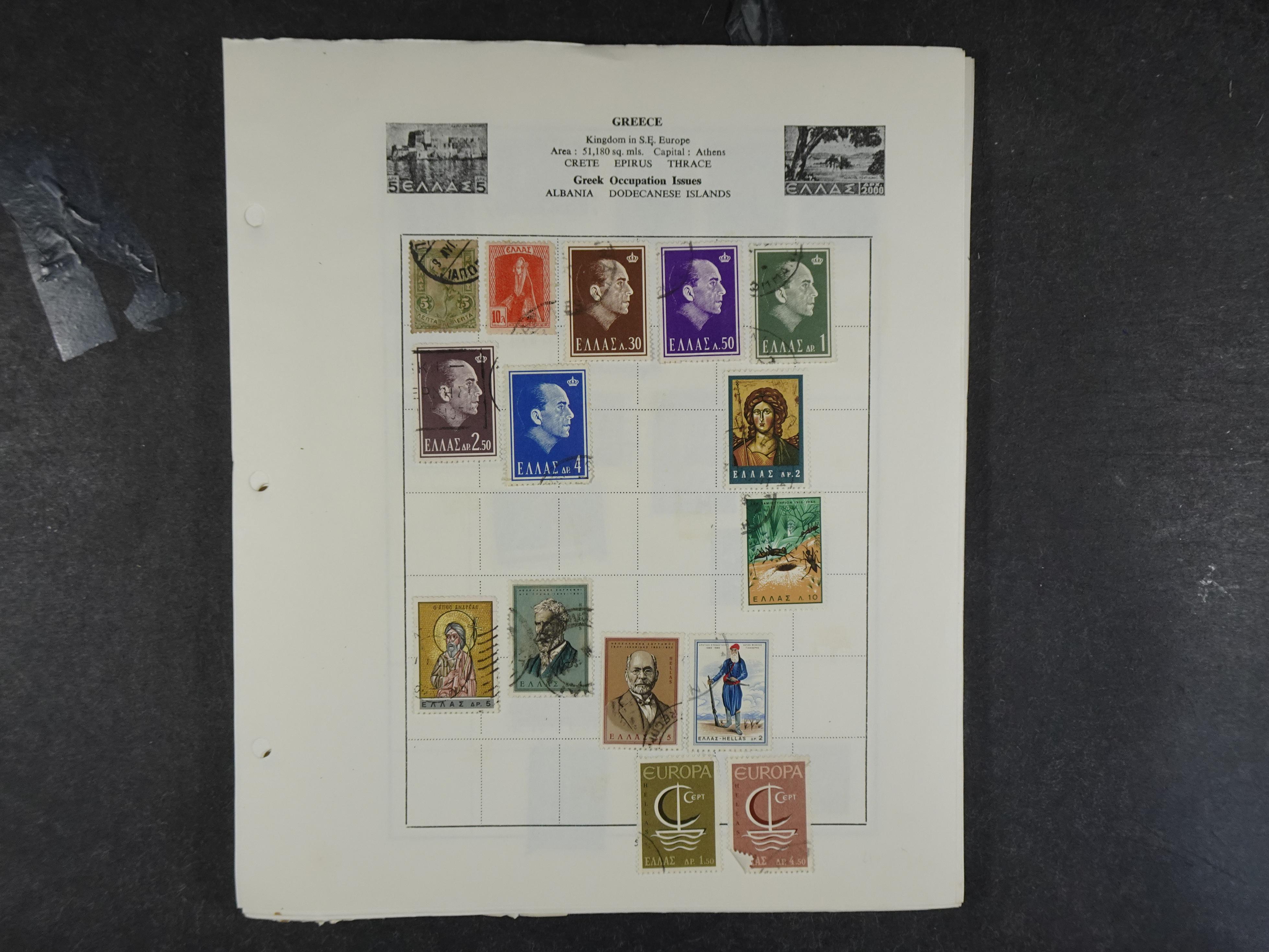 Doos met velerlei verrassingen waar onder betere zegels.
FUNDGRUBE. 315