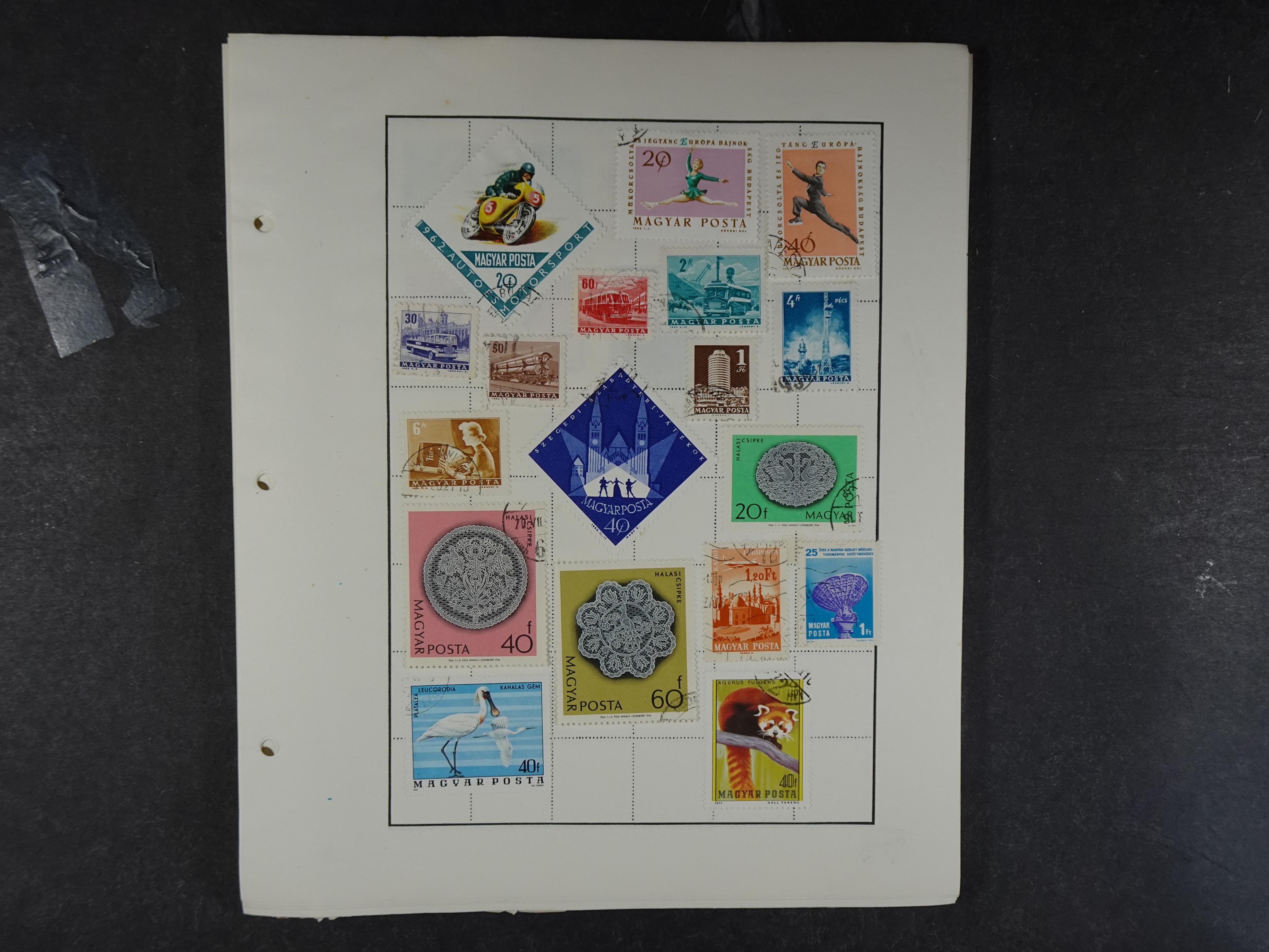 Doos met velerlei verrassingen waar onder betere zegels.
FUNDGRUBE. 321