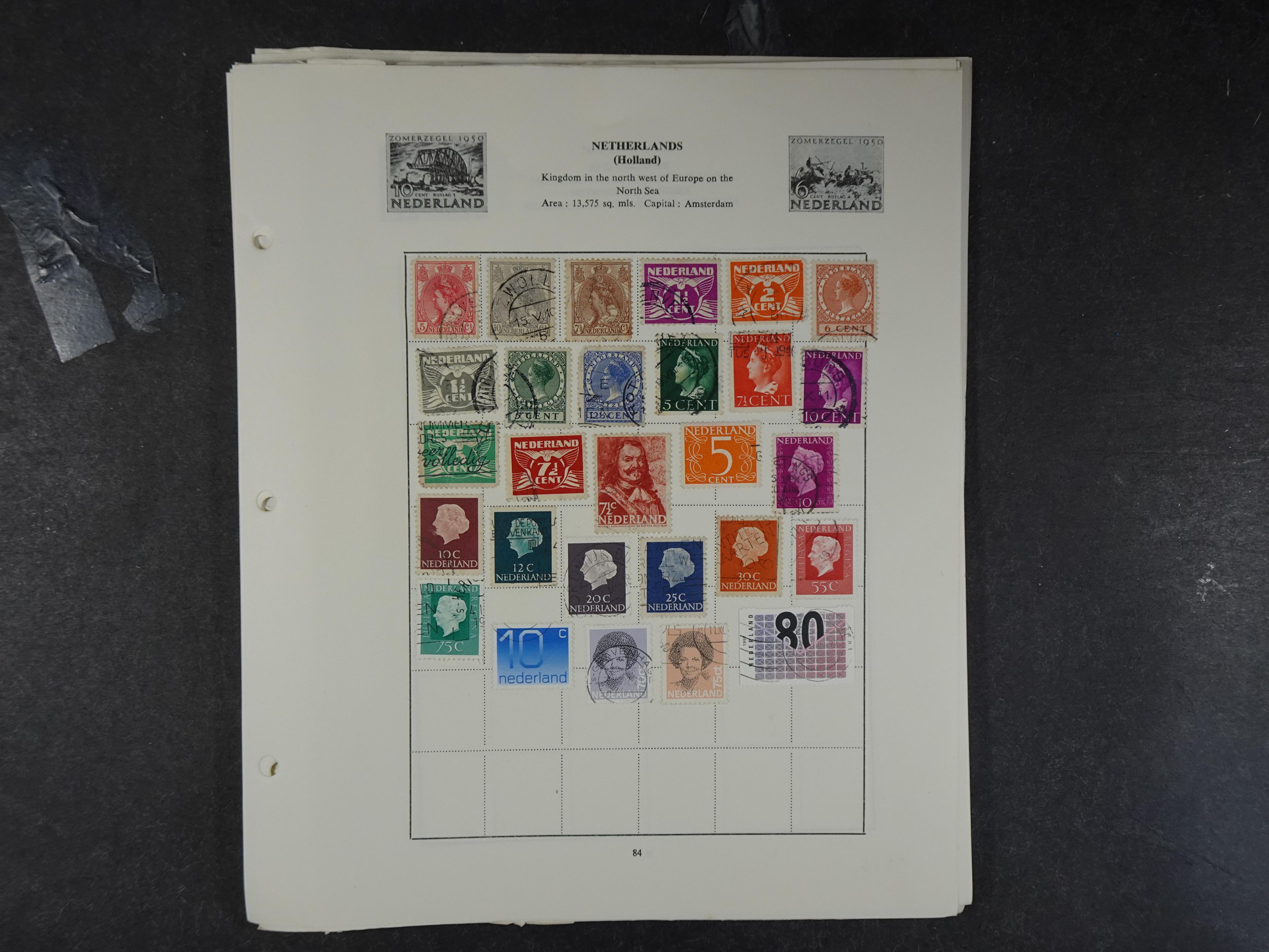 Doos met velerlei verrassingen waar onder betere zegels.
FUNDGRUBE. 335