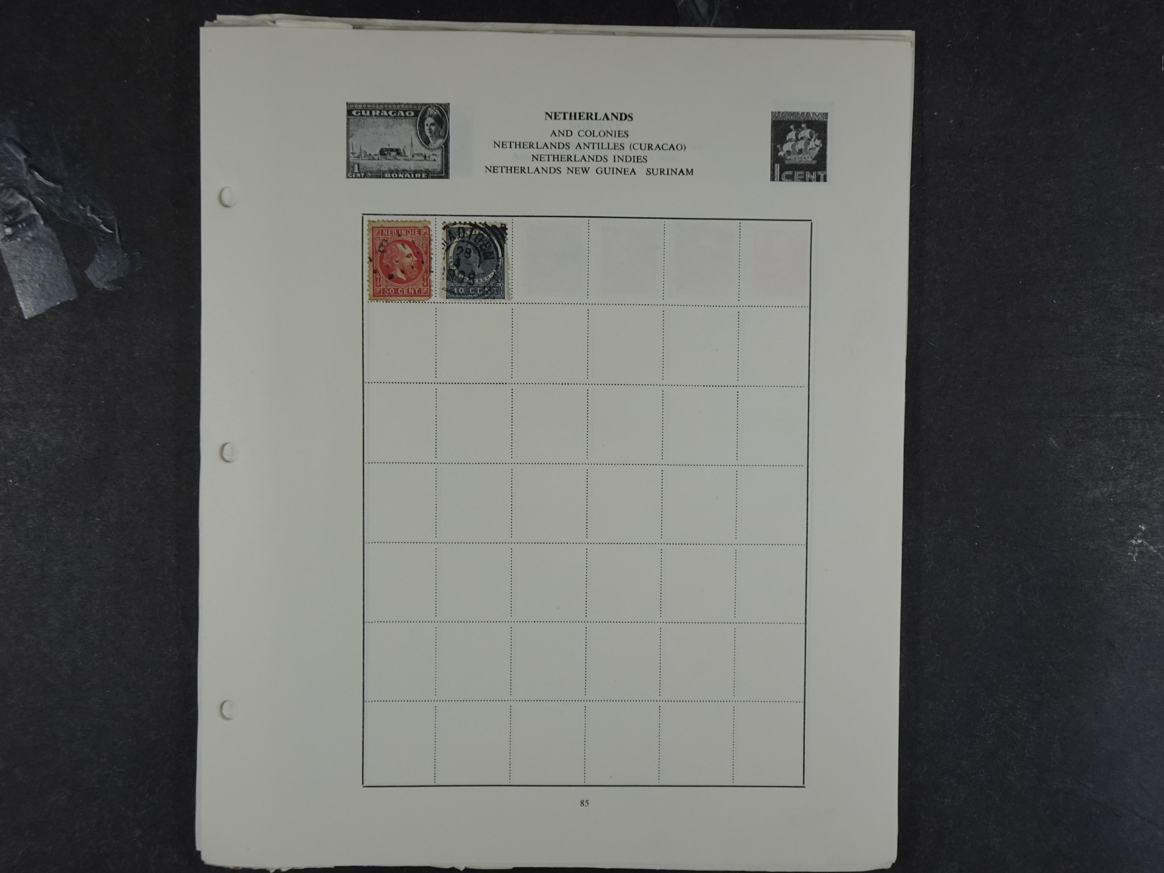 Doos met velerlei verrassingen waar onder betere zegels.
FUNDGRUBE. 336