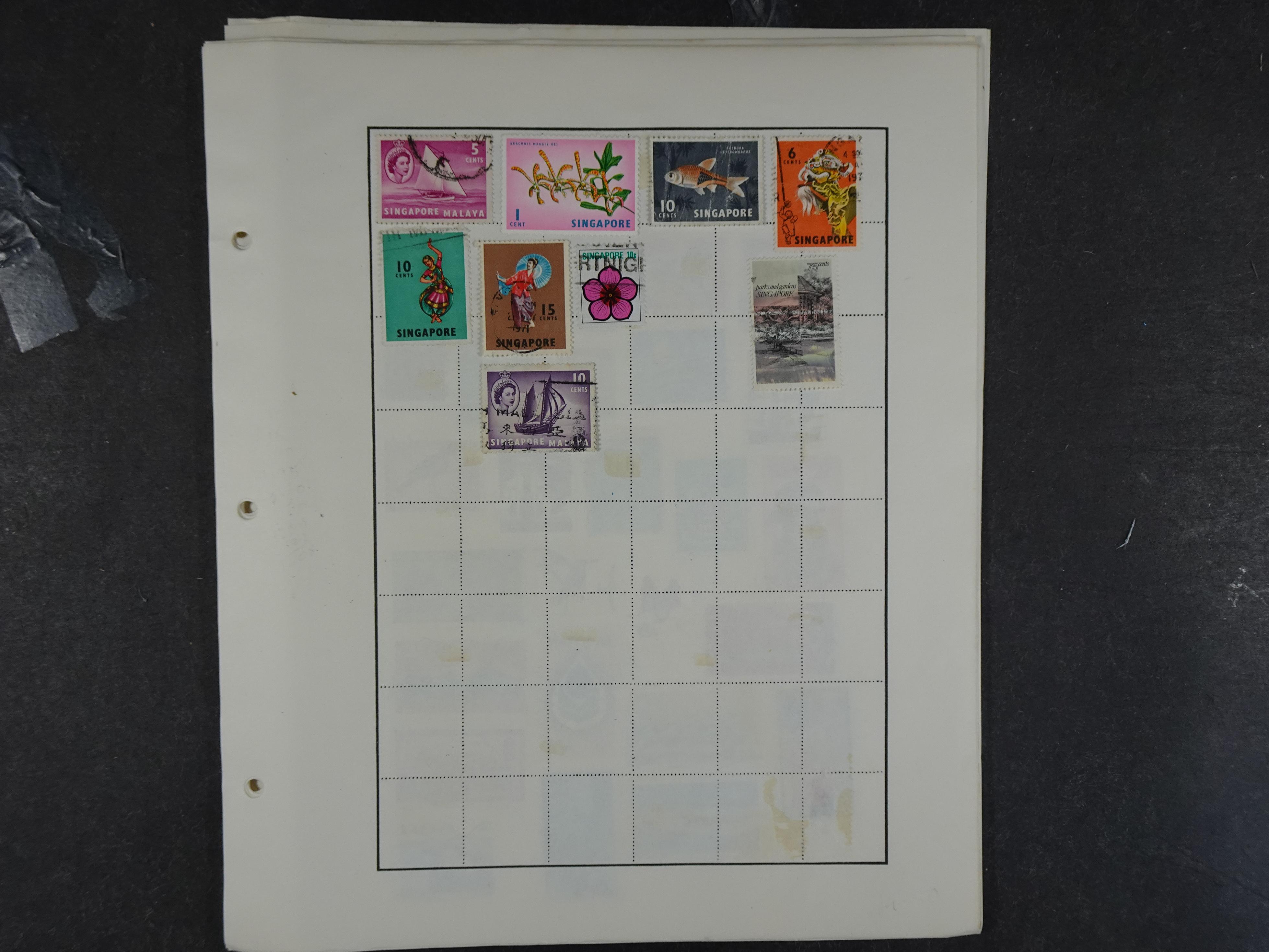 Doos met velerlei verrassingen waar onder betere zegels.
FUNDGRUBE. 346