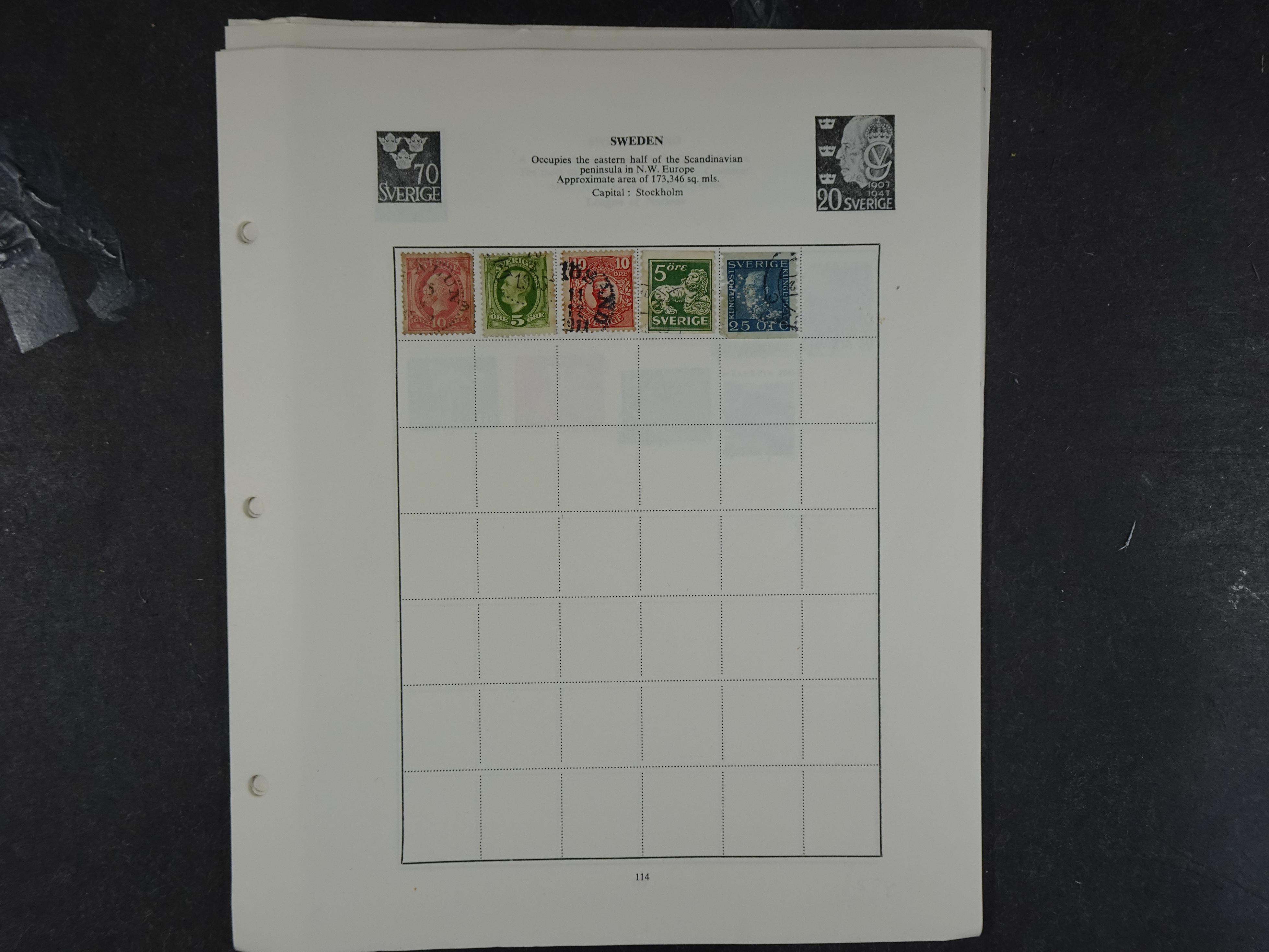 Doos met velerlei verrassingen waar onder betere zegels.
FUNDGRUBE. 351