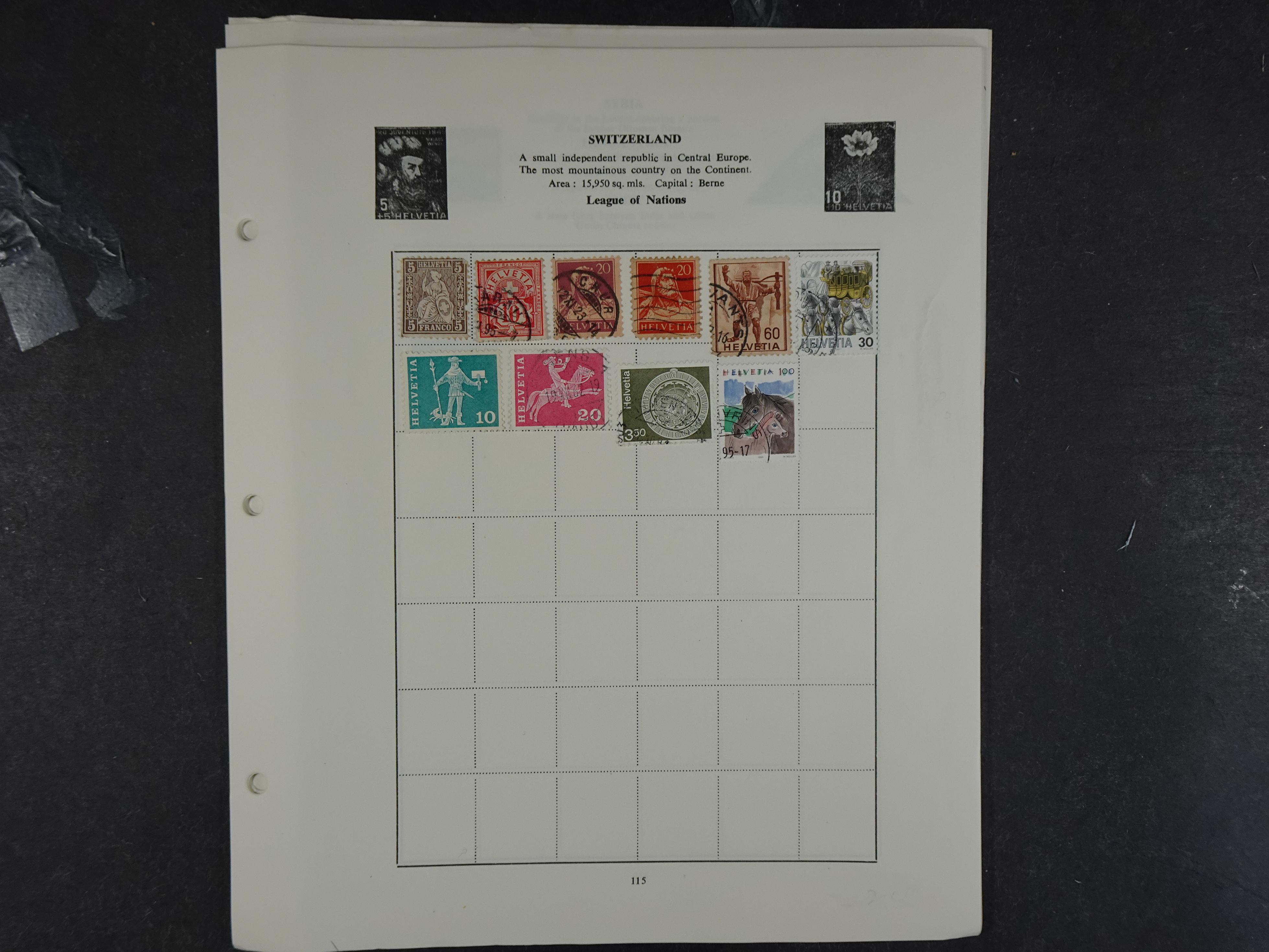 Doos met velerlei verrassingen waar onder betere zegels.
FUNDGRUBE. 352