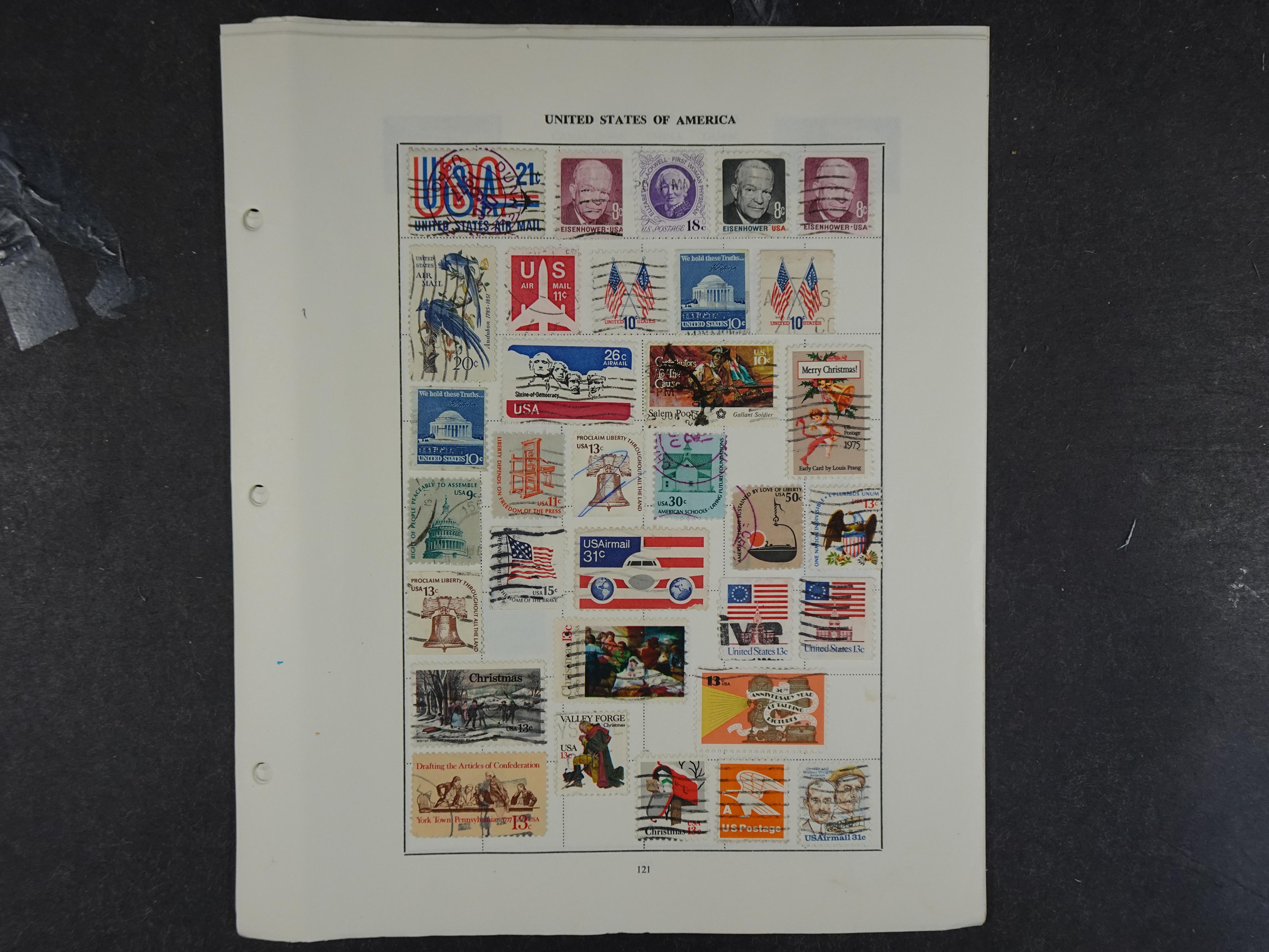 Doos met velerlei verrassingen waar onder betere zegels.
FUNDGRUBE. 358