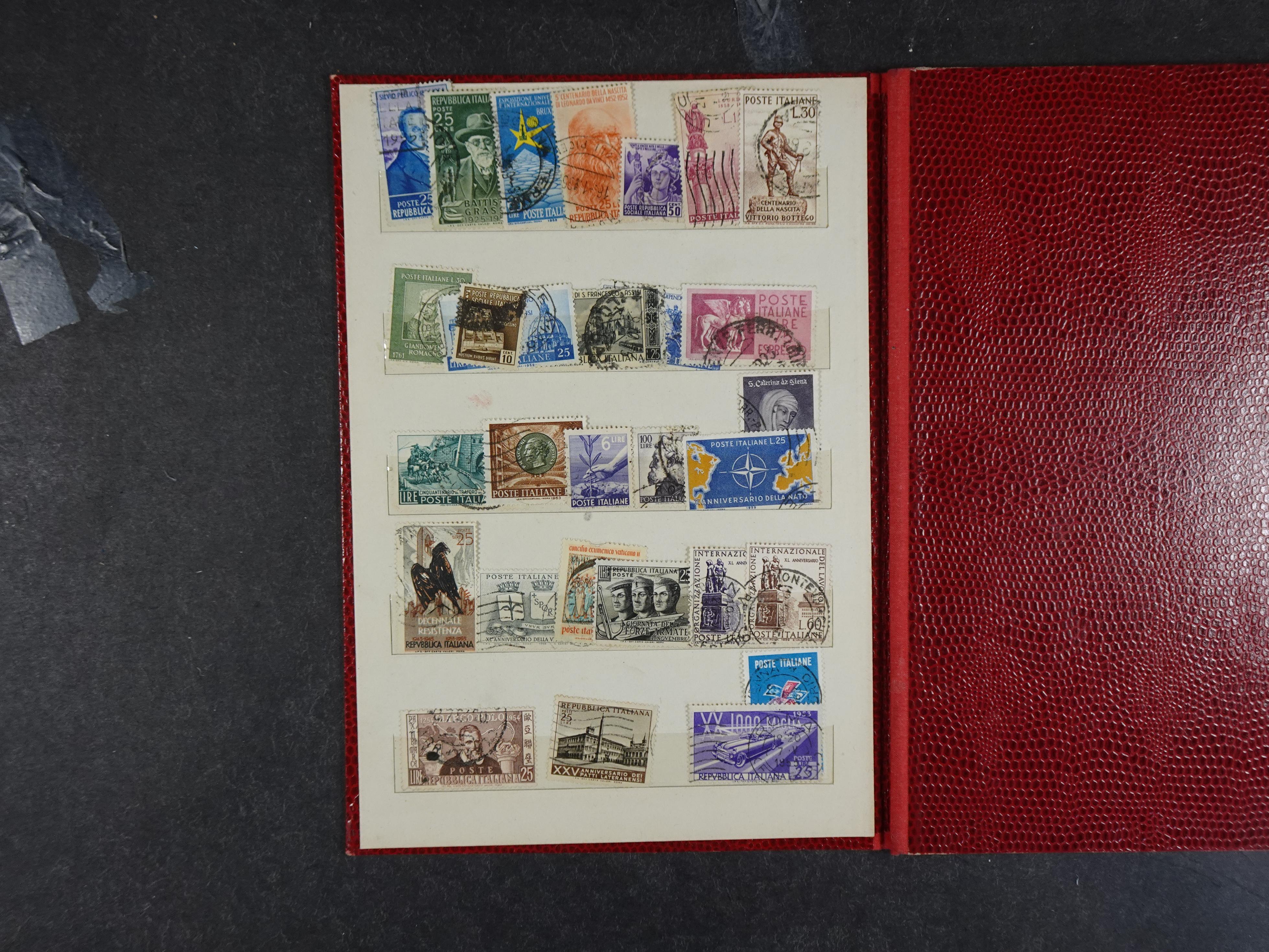 Doos met velerlei verrassingen waar onder betere zegels.
FUNDGRUBE. 362