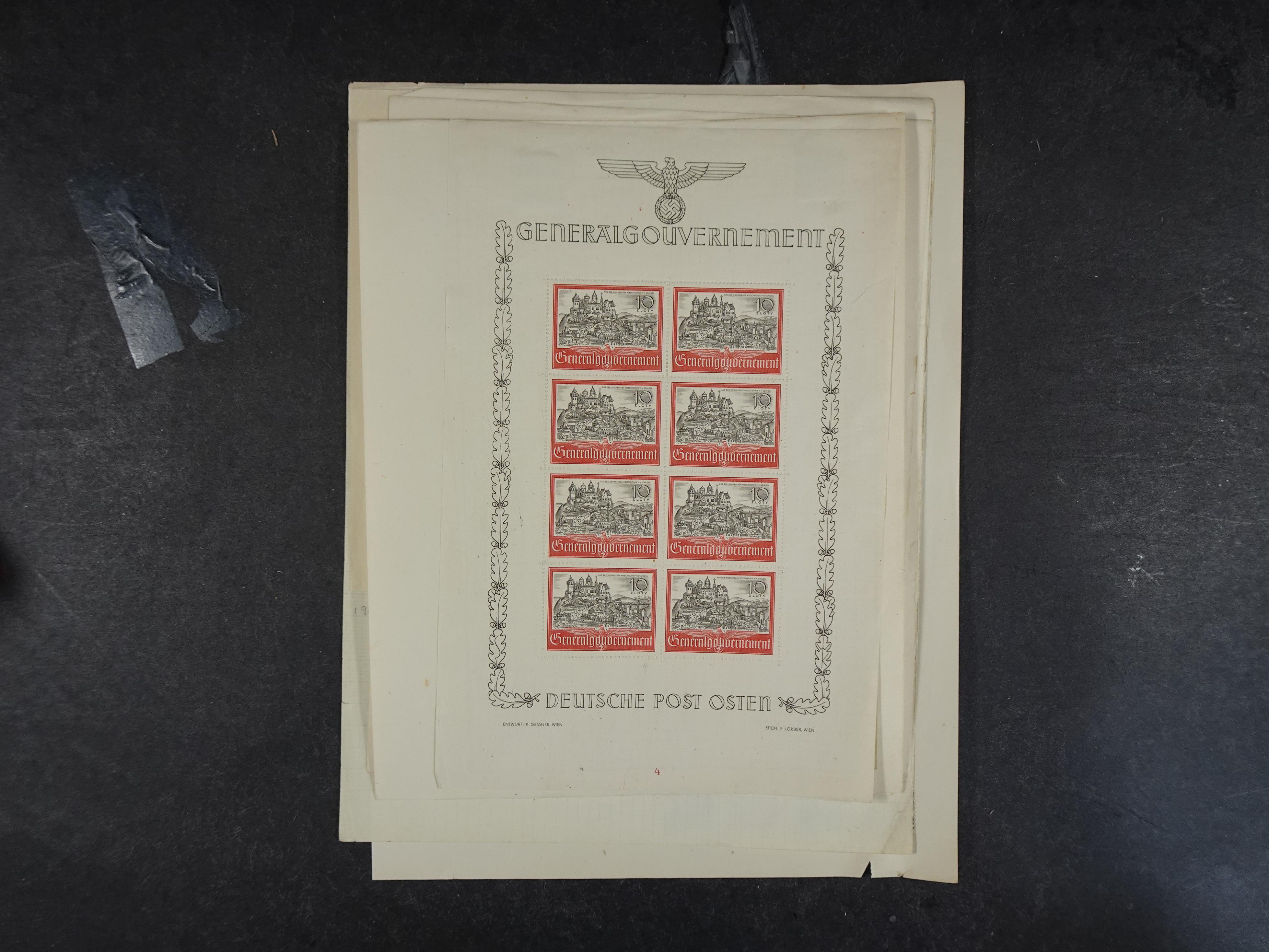 Doos met velerlei verrassingen waar onder betere zegels.
FUNDGRUBE. 372