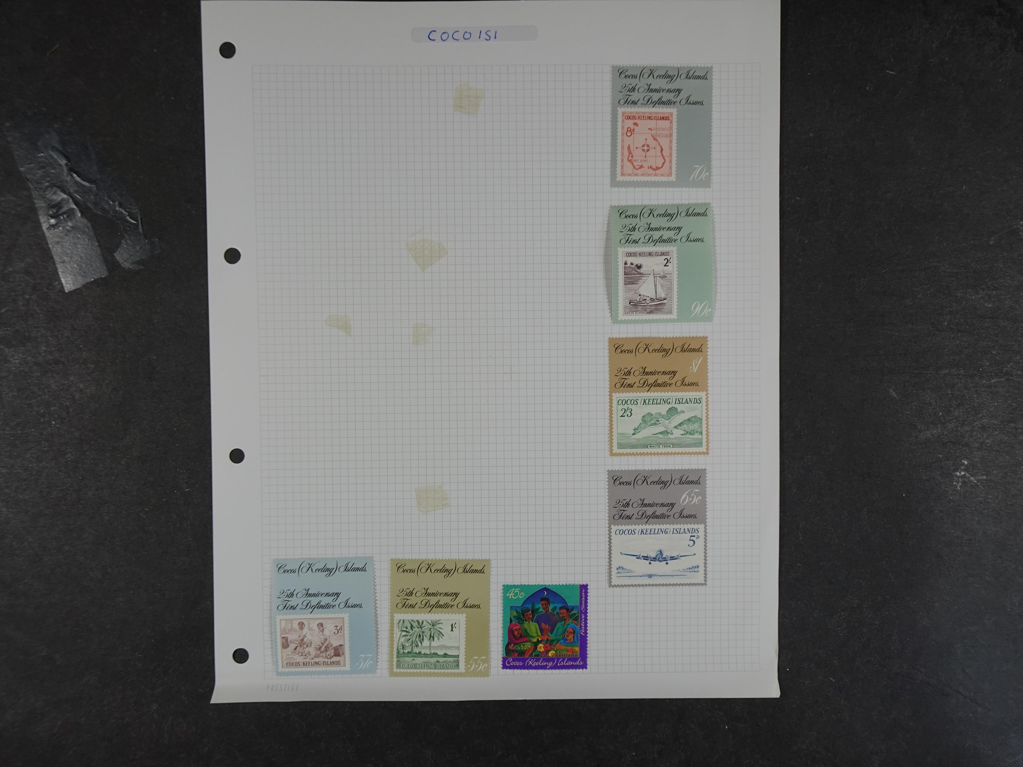 Doos met velerlei verrassingen waar onder betere zegels.
FUNDGRUBE. 406