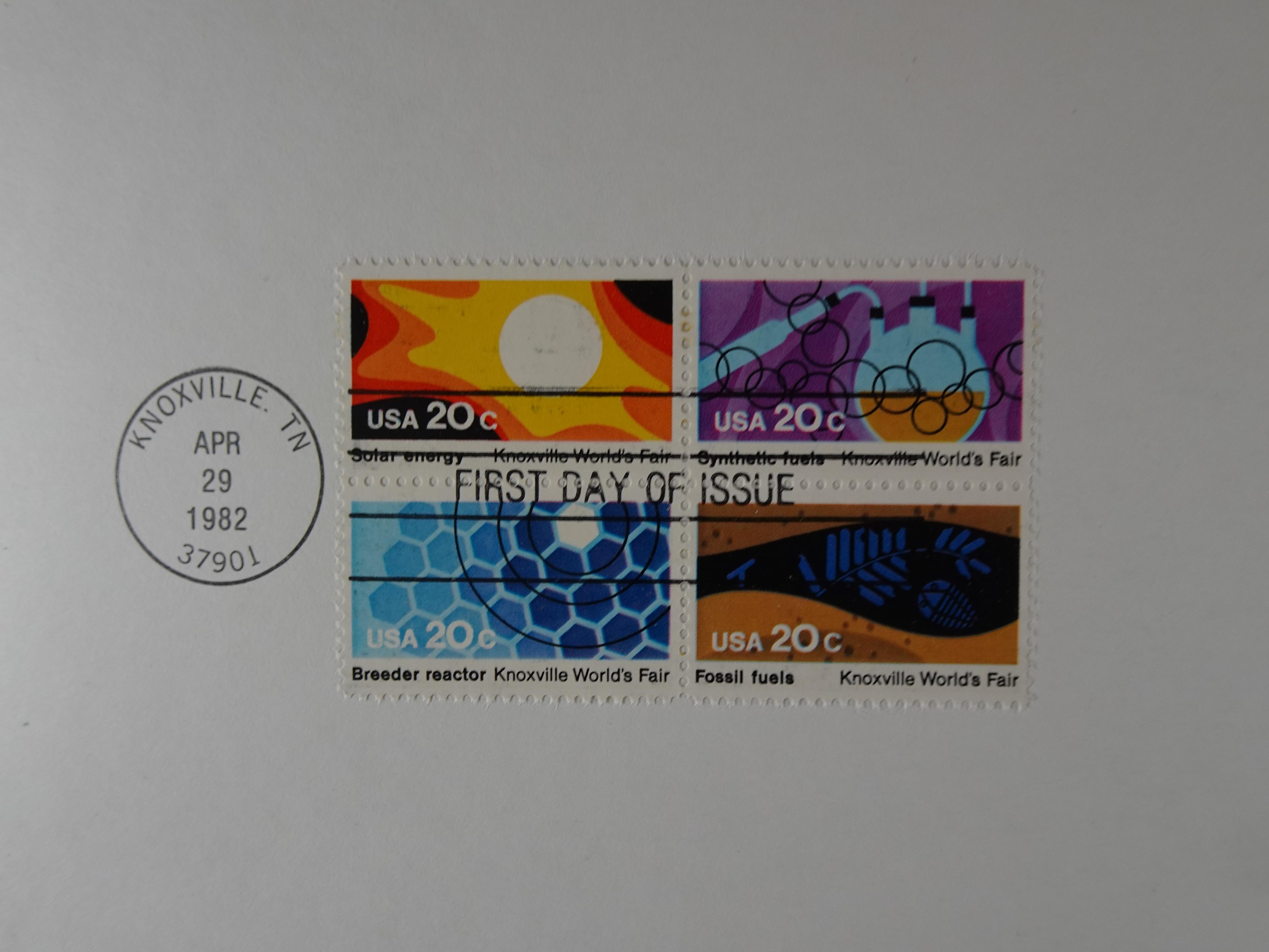 Doos met velerlei verrassingen waar onder betere zegels.
FUNDGRUBE. 407